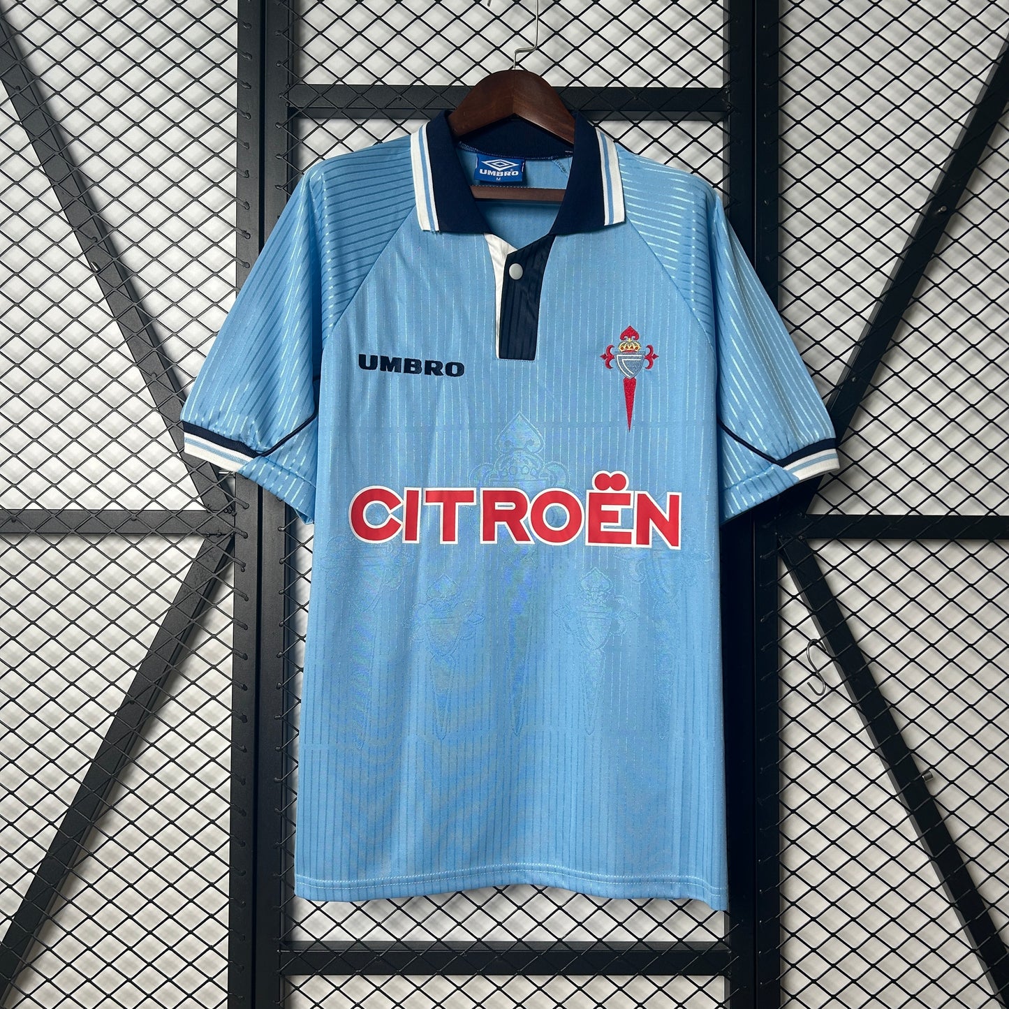 1990s Celta Vigo Retro Football Shirt | Sky Blue Navy Home