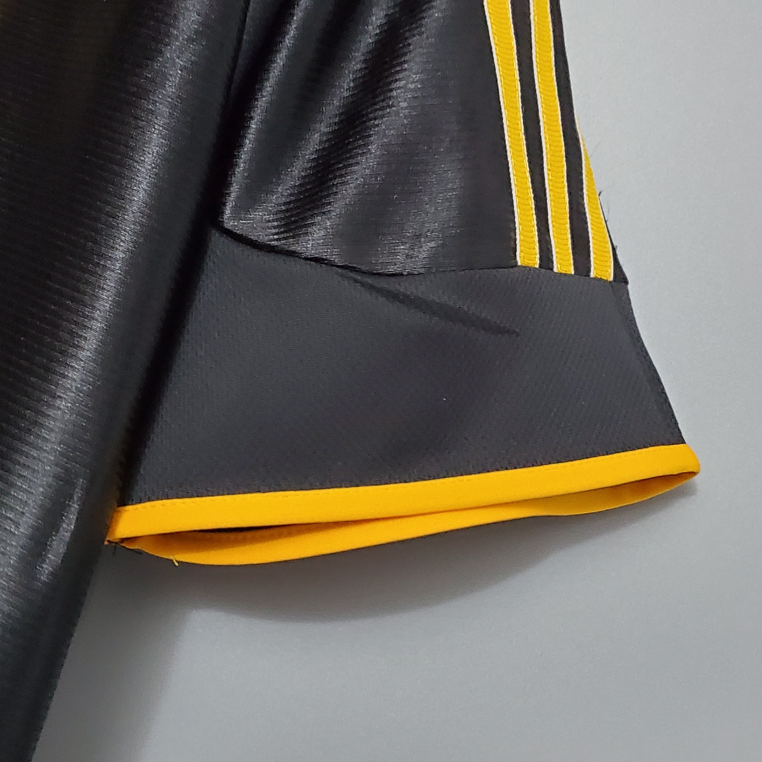 1990s Real Madrid Retro Football Shirt | Black Yellow Home