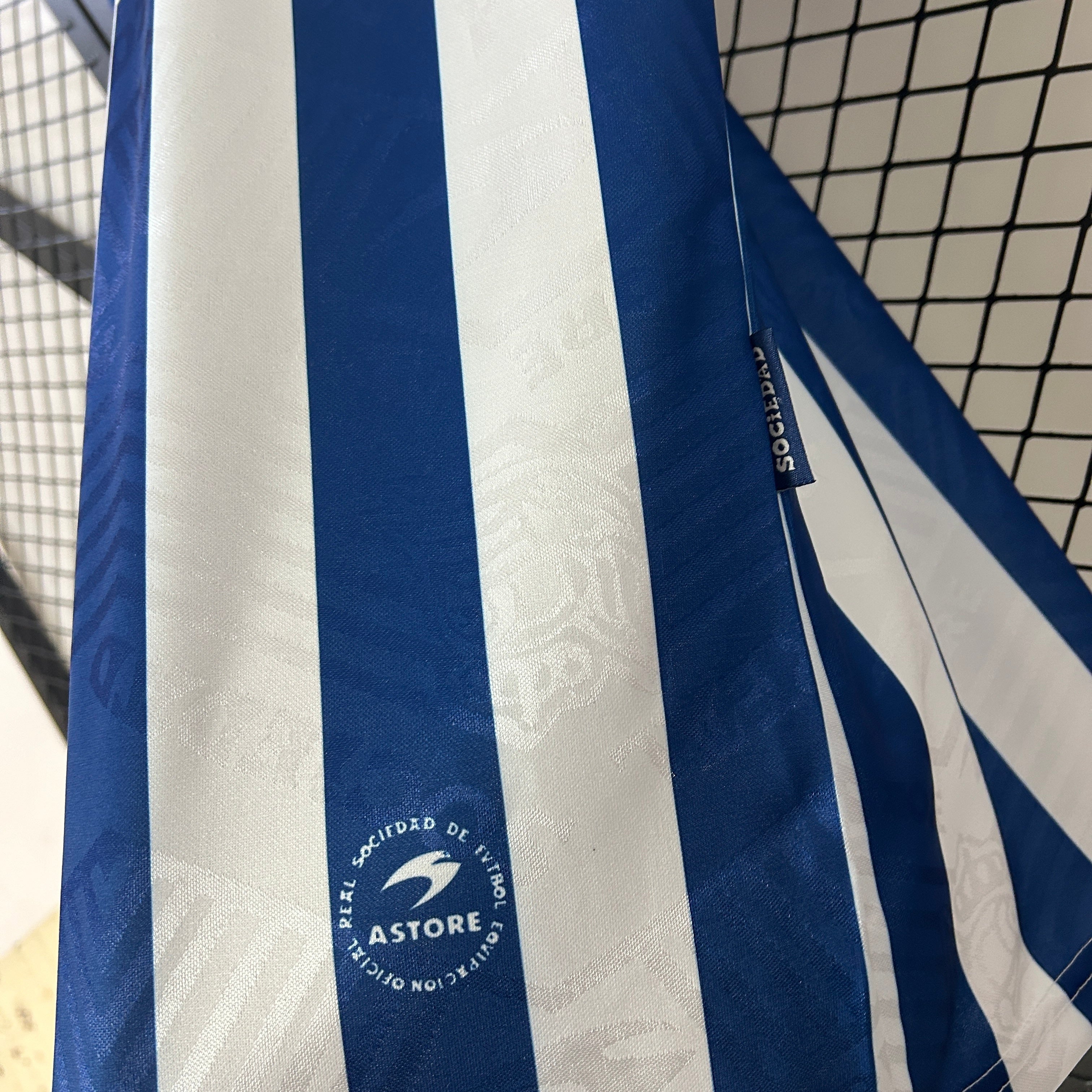 1990s Real Sociedad Retro Football Shirt | Blue White Home