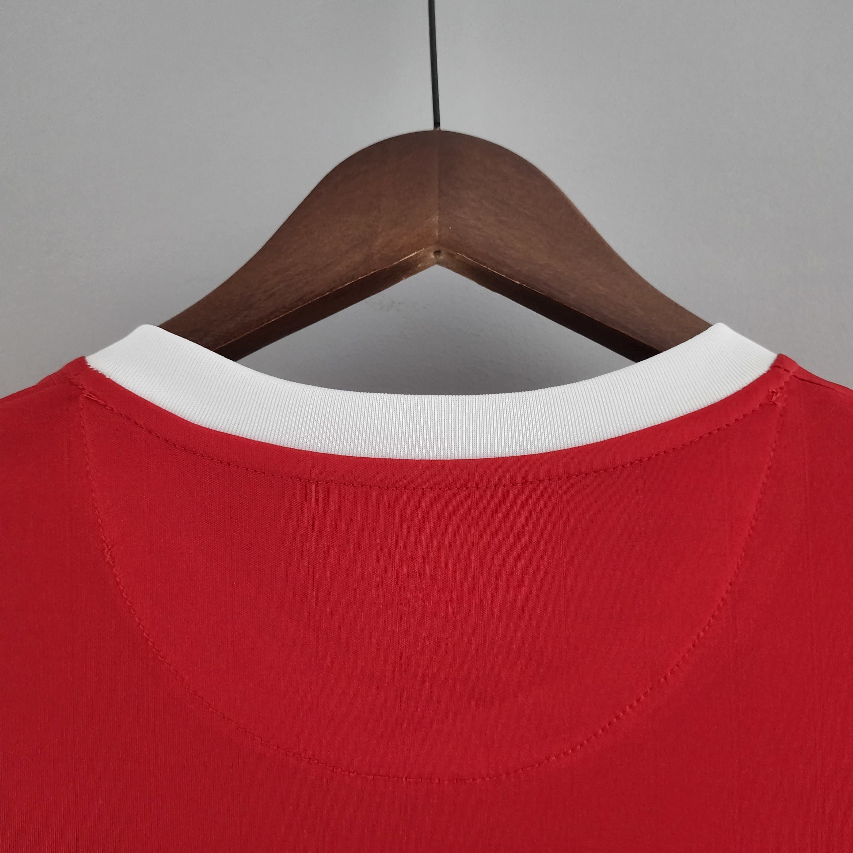 1980s PSV Eindhoven Retro Football Shirt | Red White Home