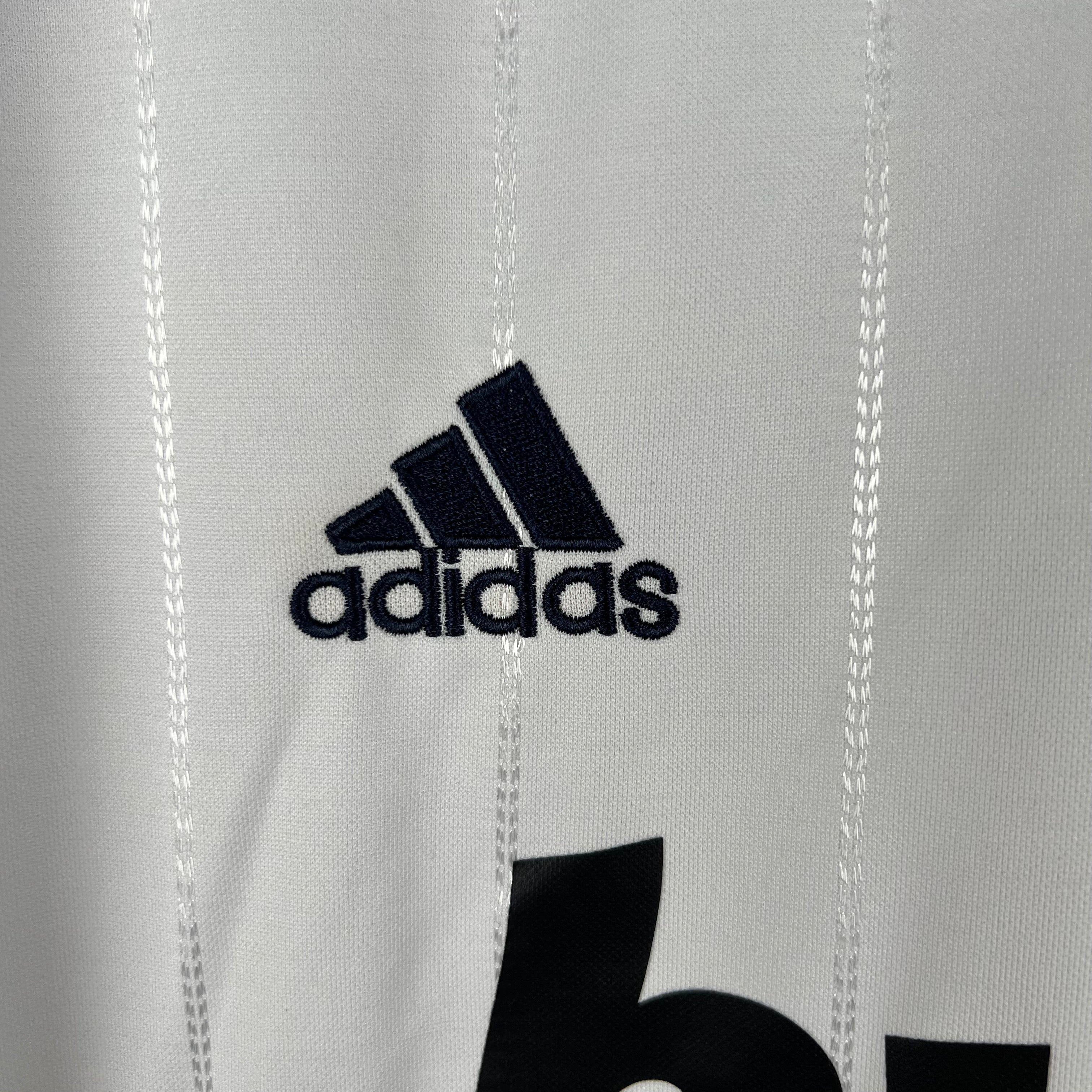 2000s Real Madrid Retro Football Shirt | White Navy Home