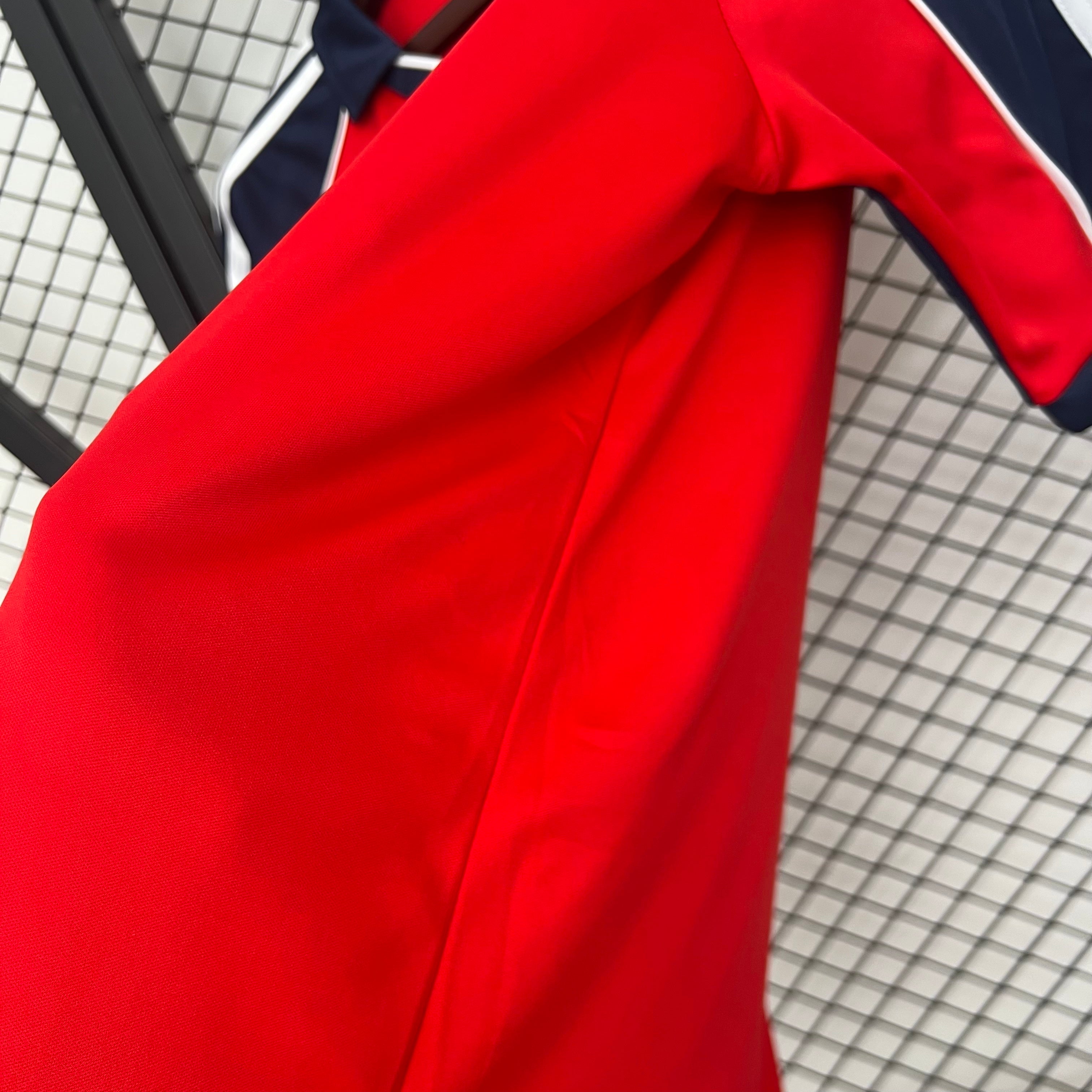 1990s Bayern Munchen Retro Football Shirt | Red Navy Home