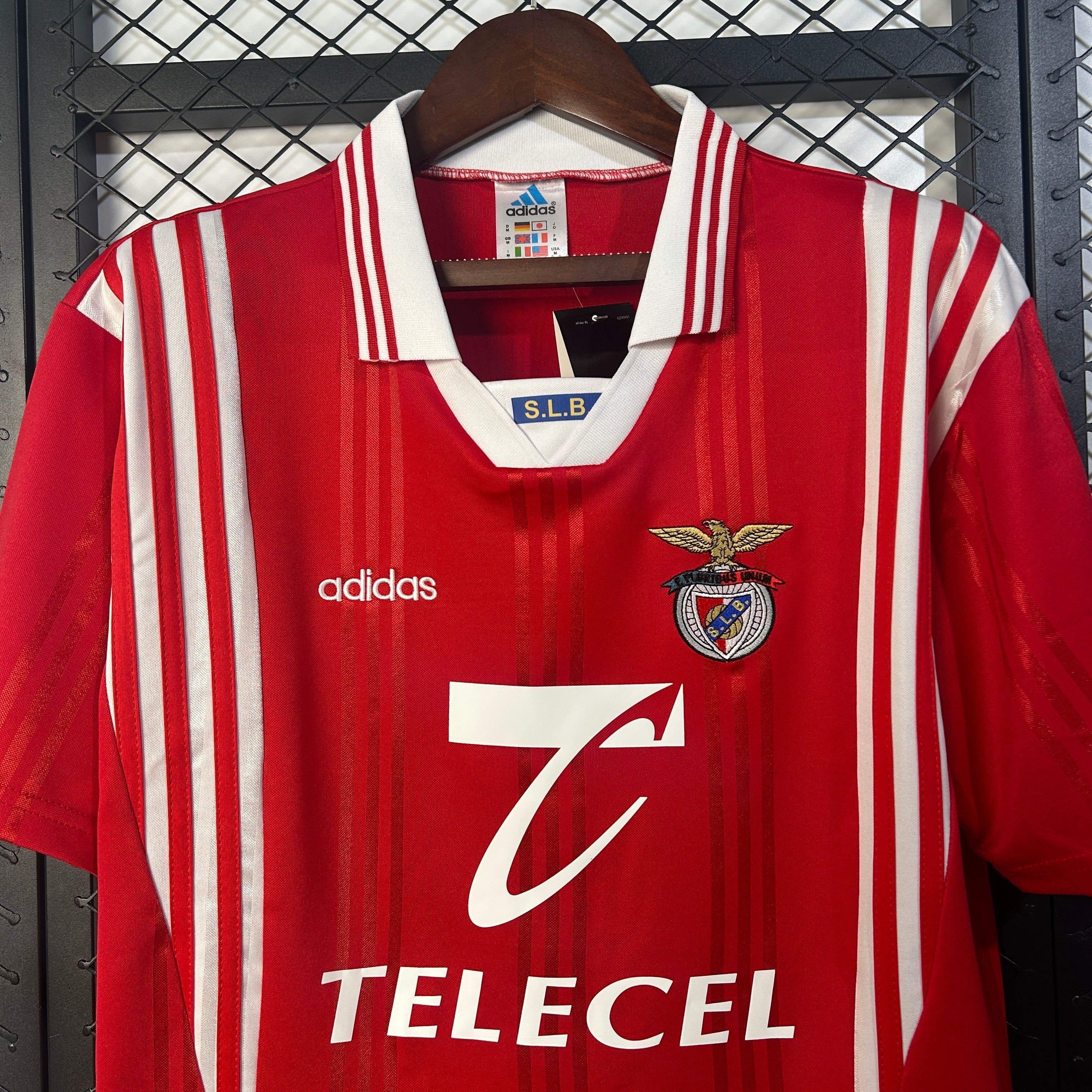 1990s Benfica Retro Football Shirt | Red White Home