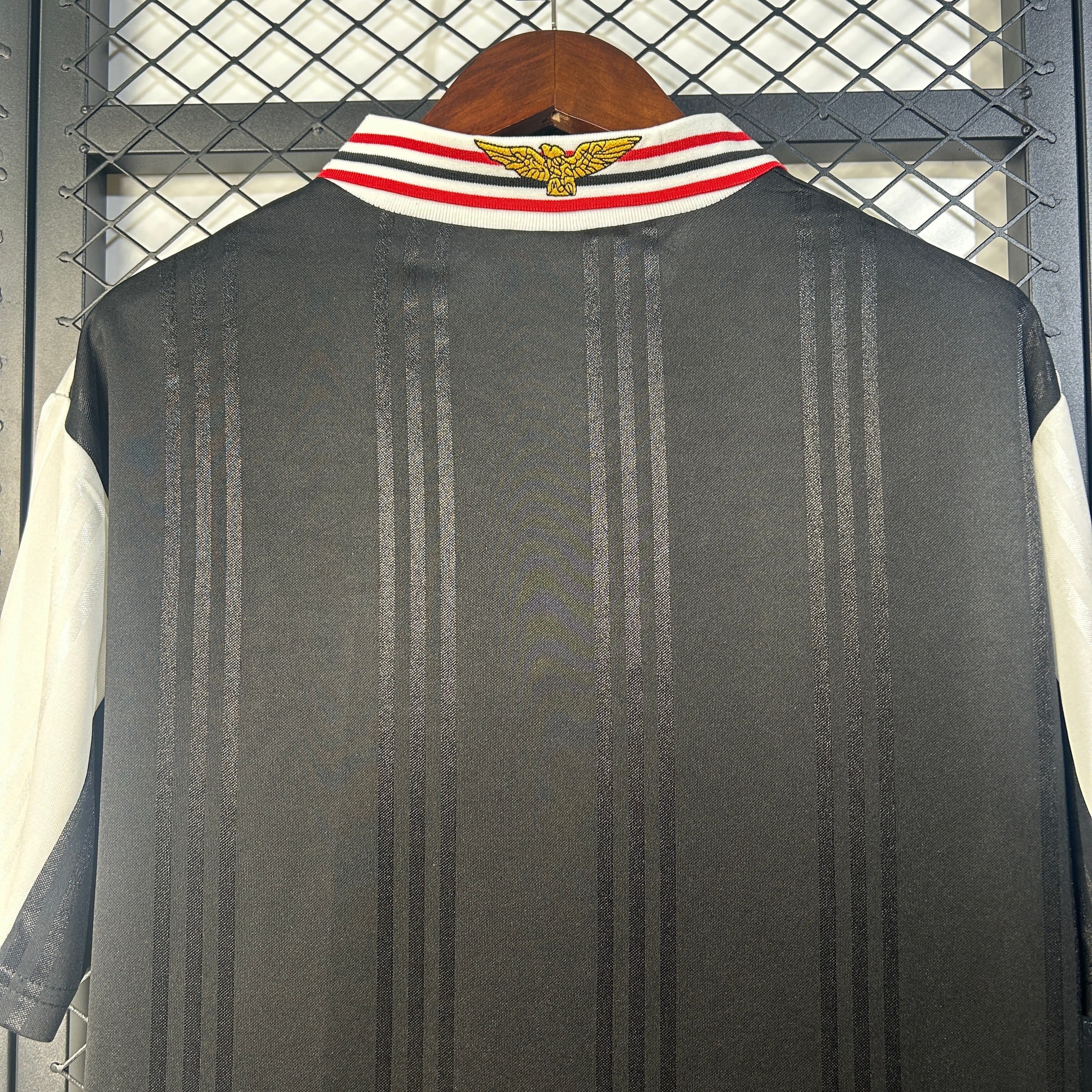 1990s Benfica Retro Football Shirt | Black White Red Home