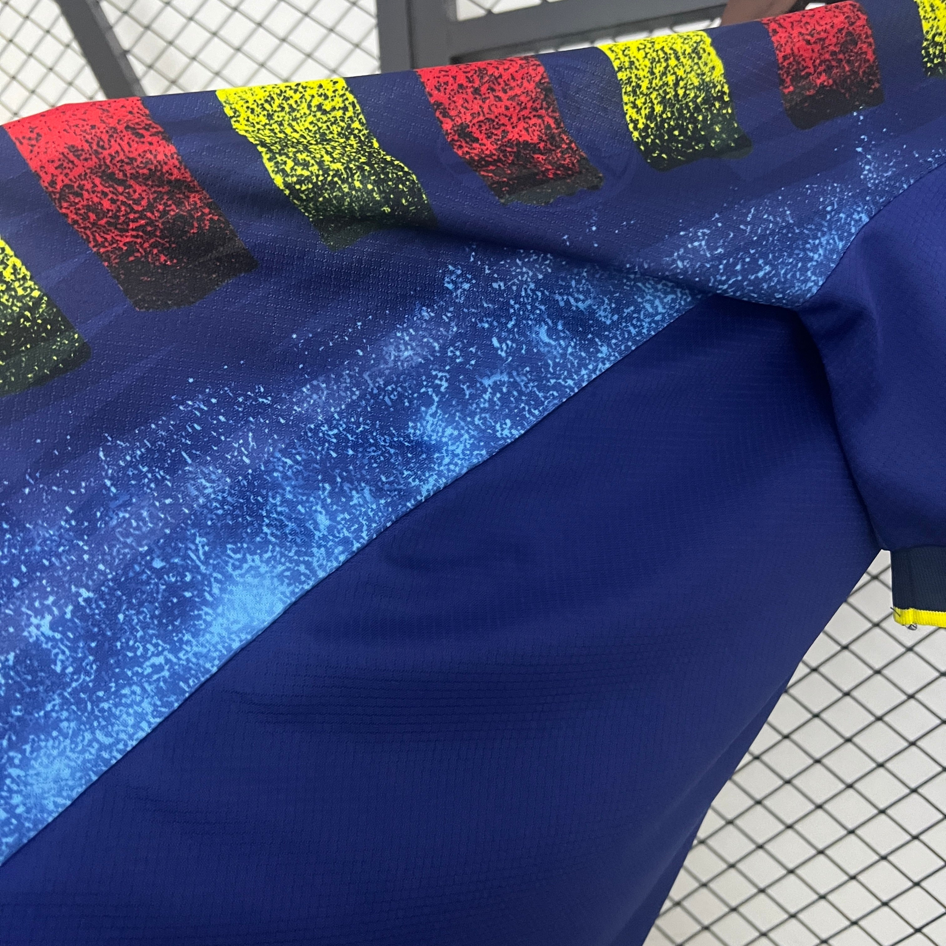 1990s Valencia Retro Football Shirt | Navy Yellow Home