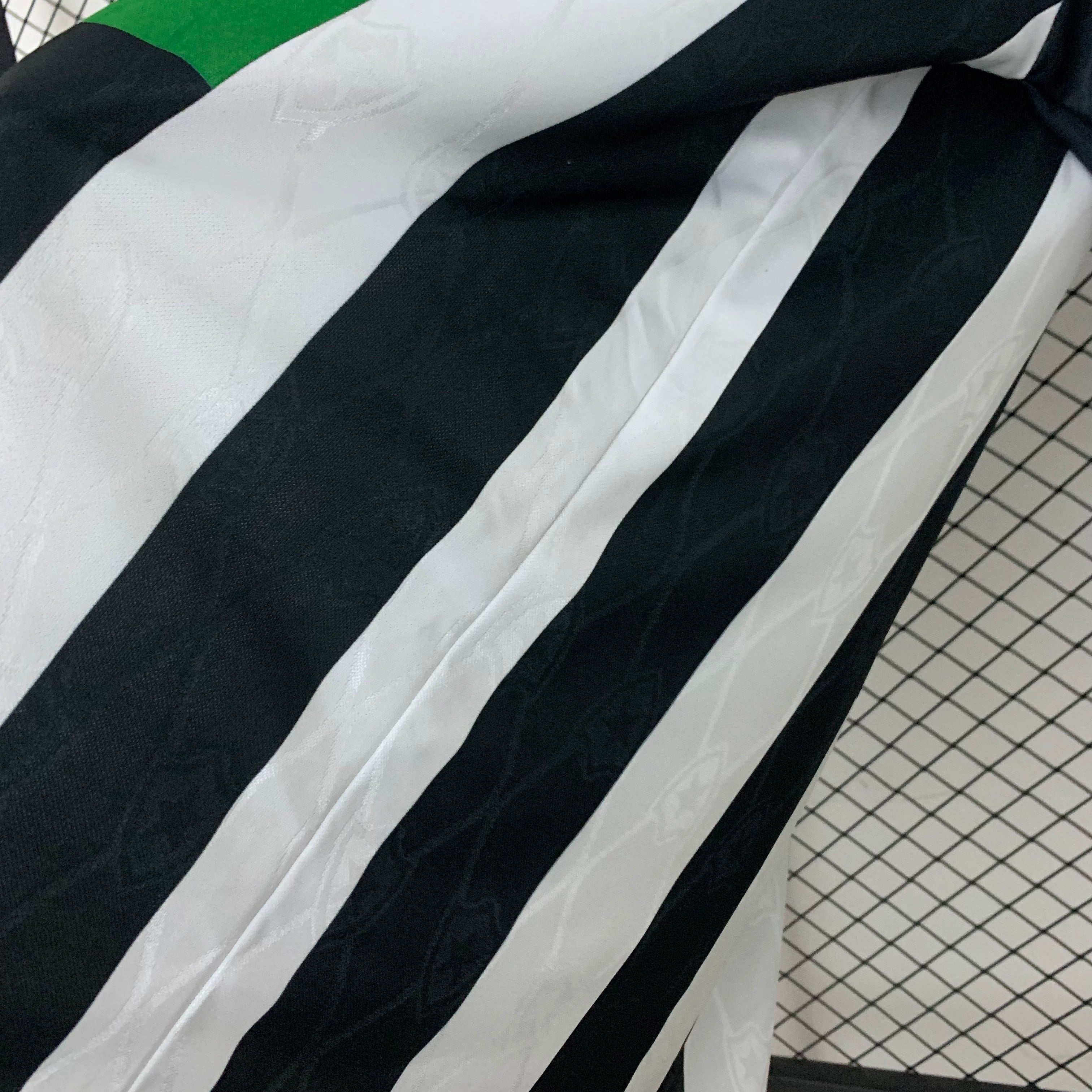 1990s Botafogo Retro Football Shirt | Black White Home