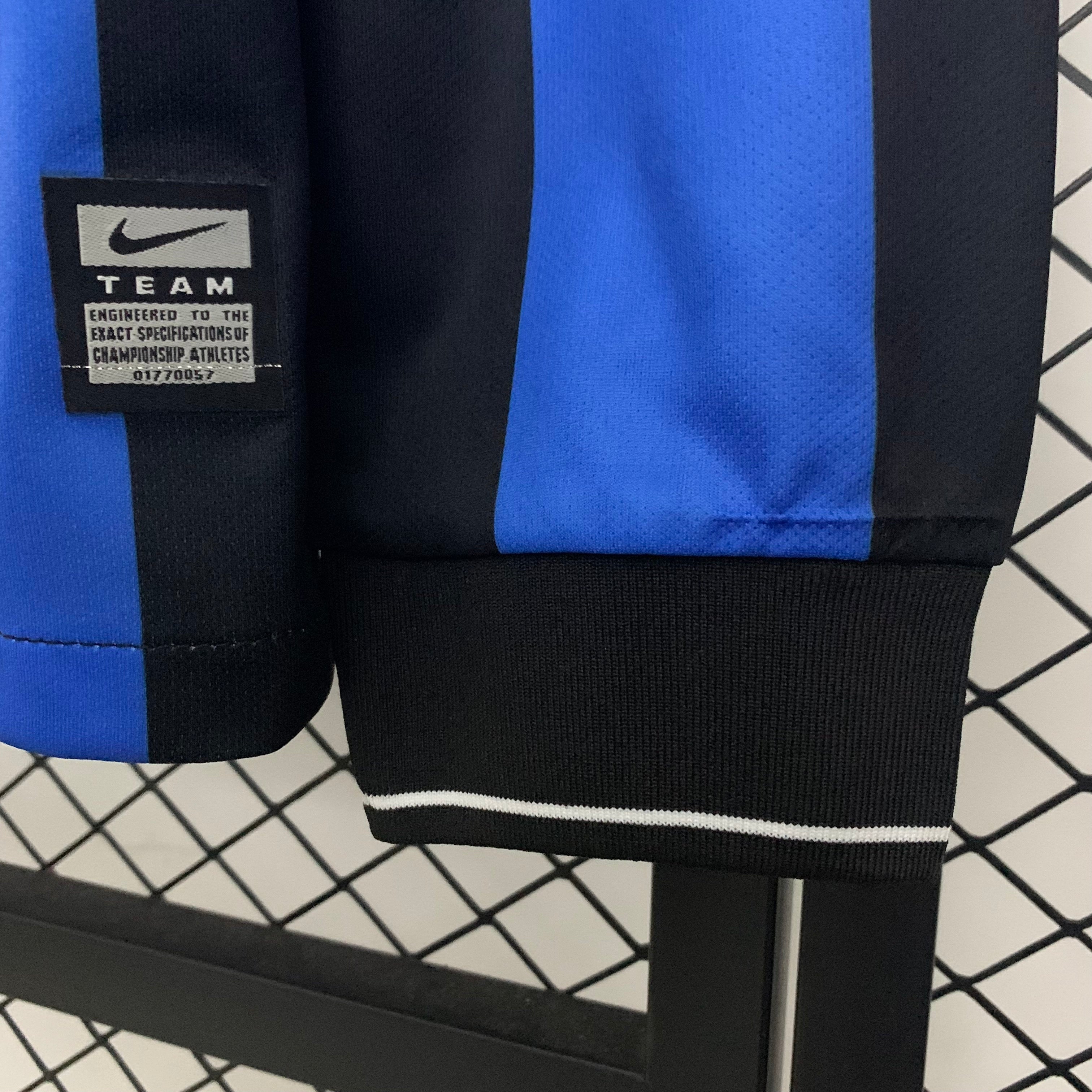 2000s Inter Milan Retro Football Shirt | Blue Black Home