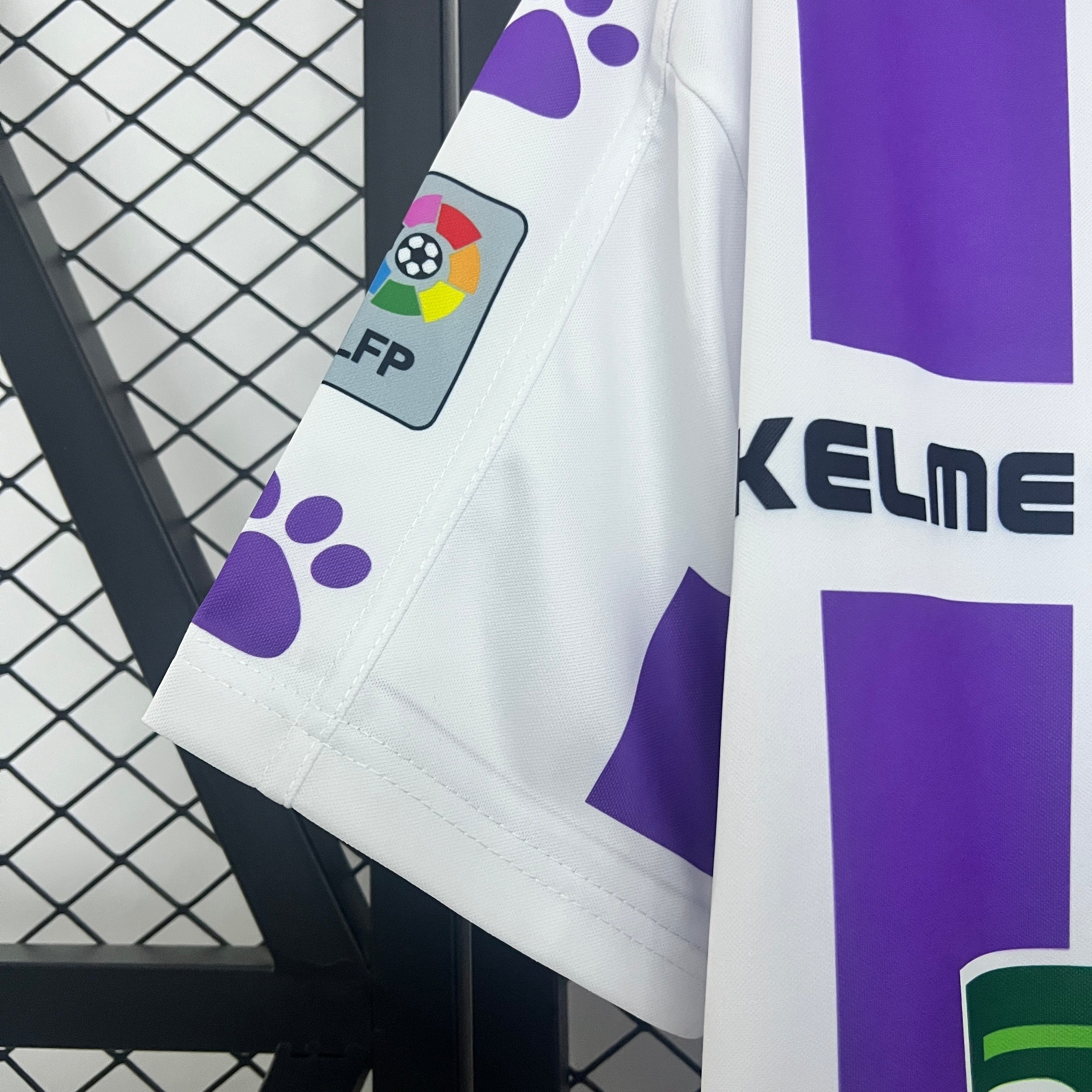 1990s Real Valladolid Retro Football Shirt | Purple White Home