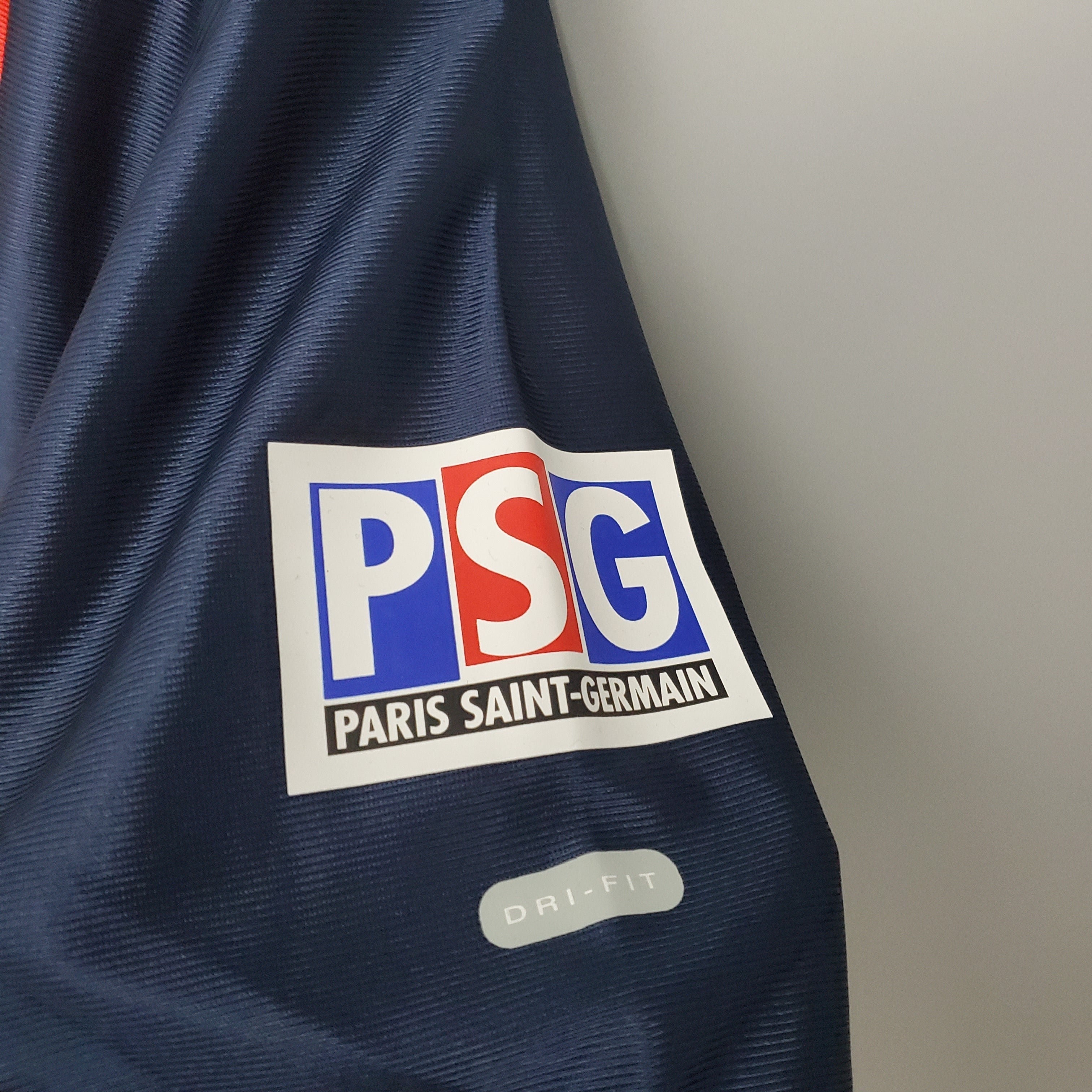 1990s Paris Saint-Germain Retro Football Shirt | Navy Red Home