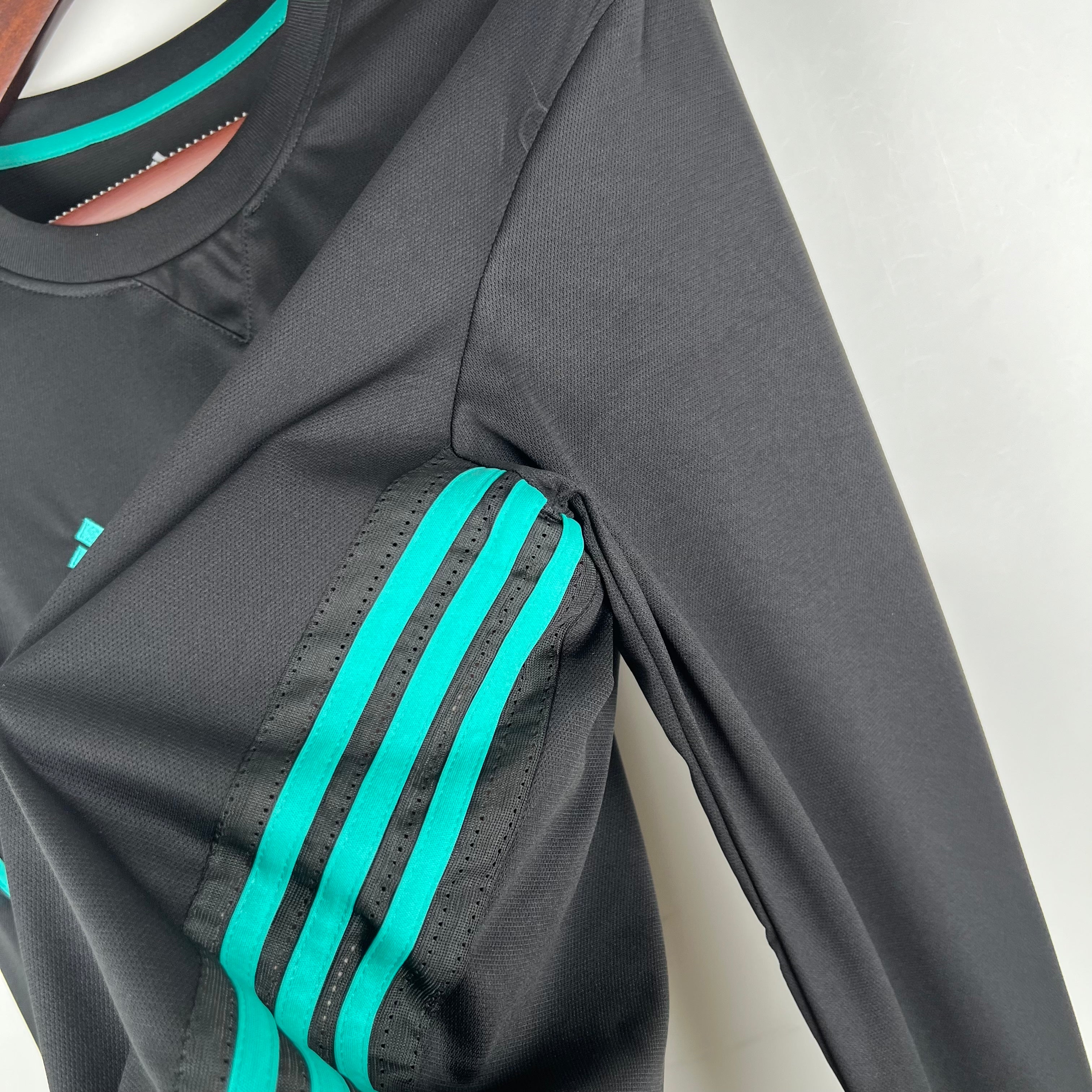2010s Real Madrid Retro Football Shirt | Black Green Home