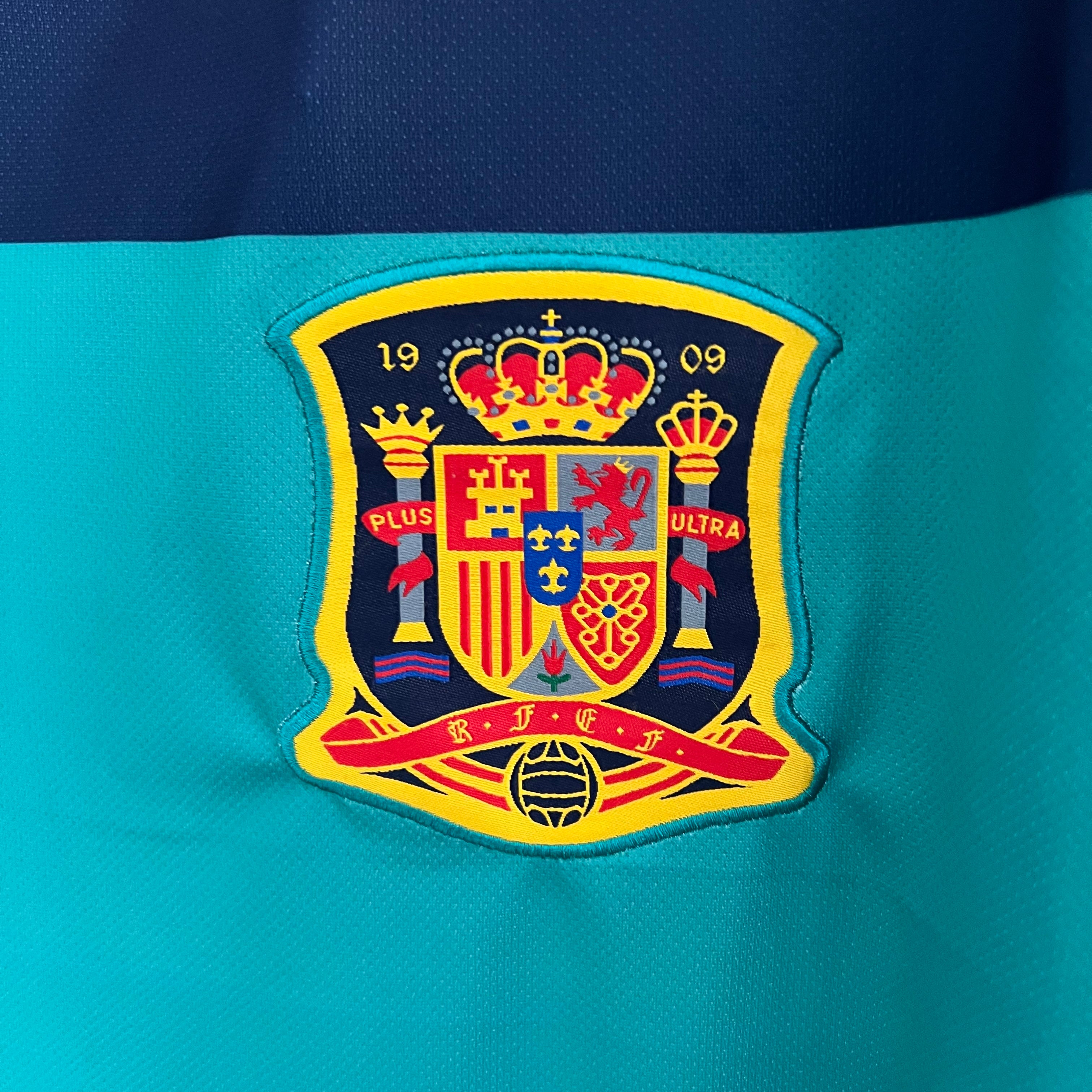 2000s Spain Retro Football Shirt | Teal Navy Home