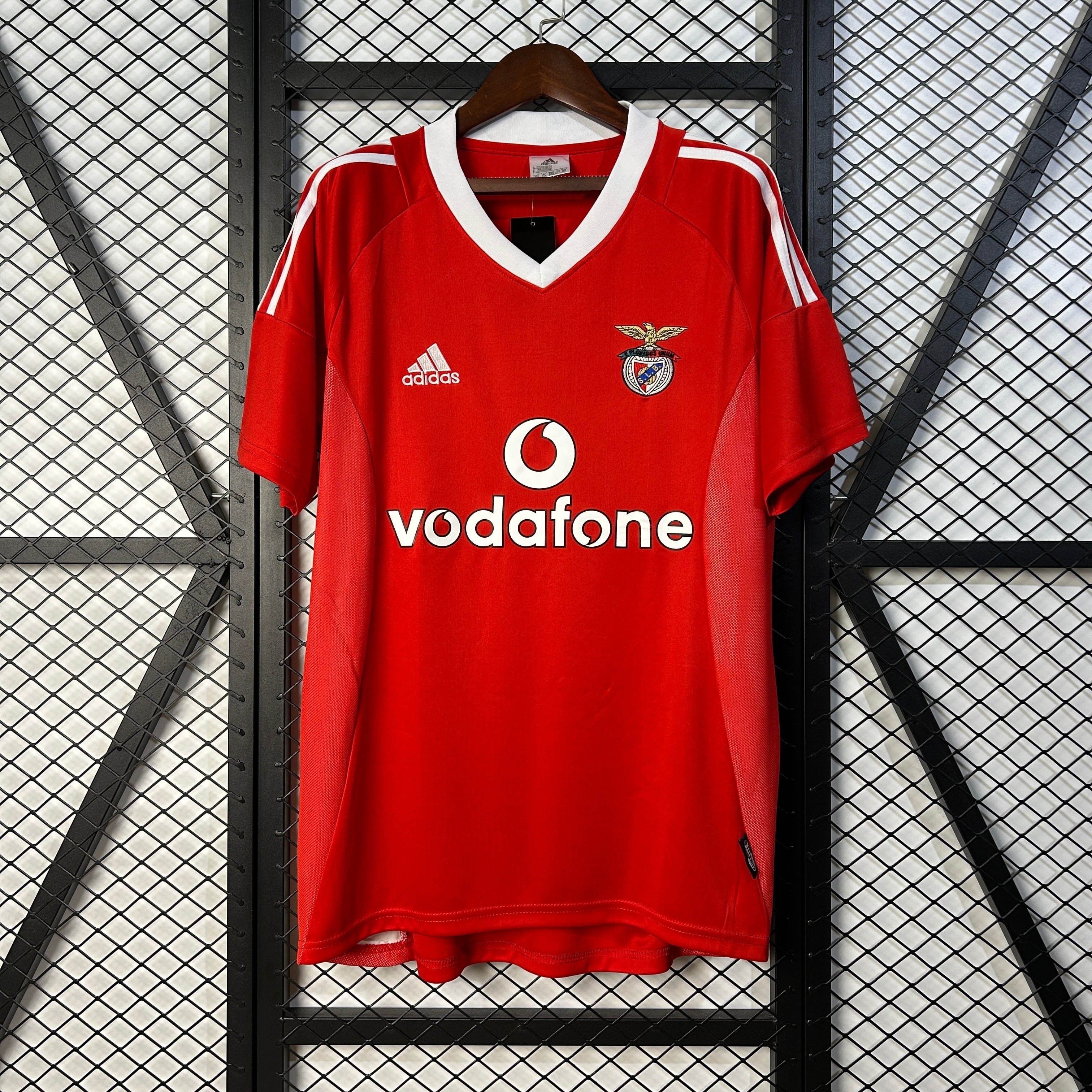2000s Benfica Retro Football Shirt | Red White Home
