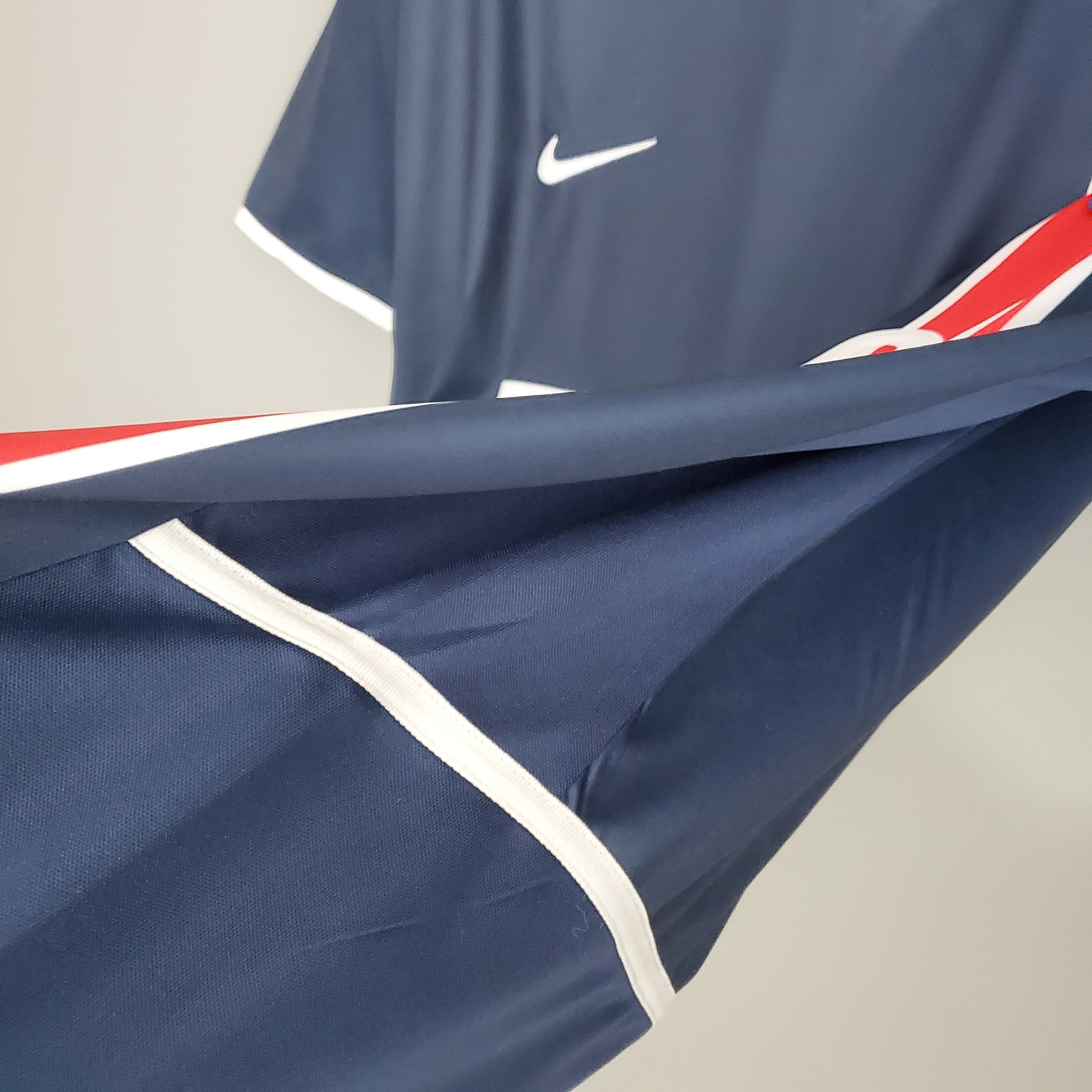 1990s Paris Saint-Germain Retro Football Shirt | Navy Red Home