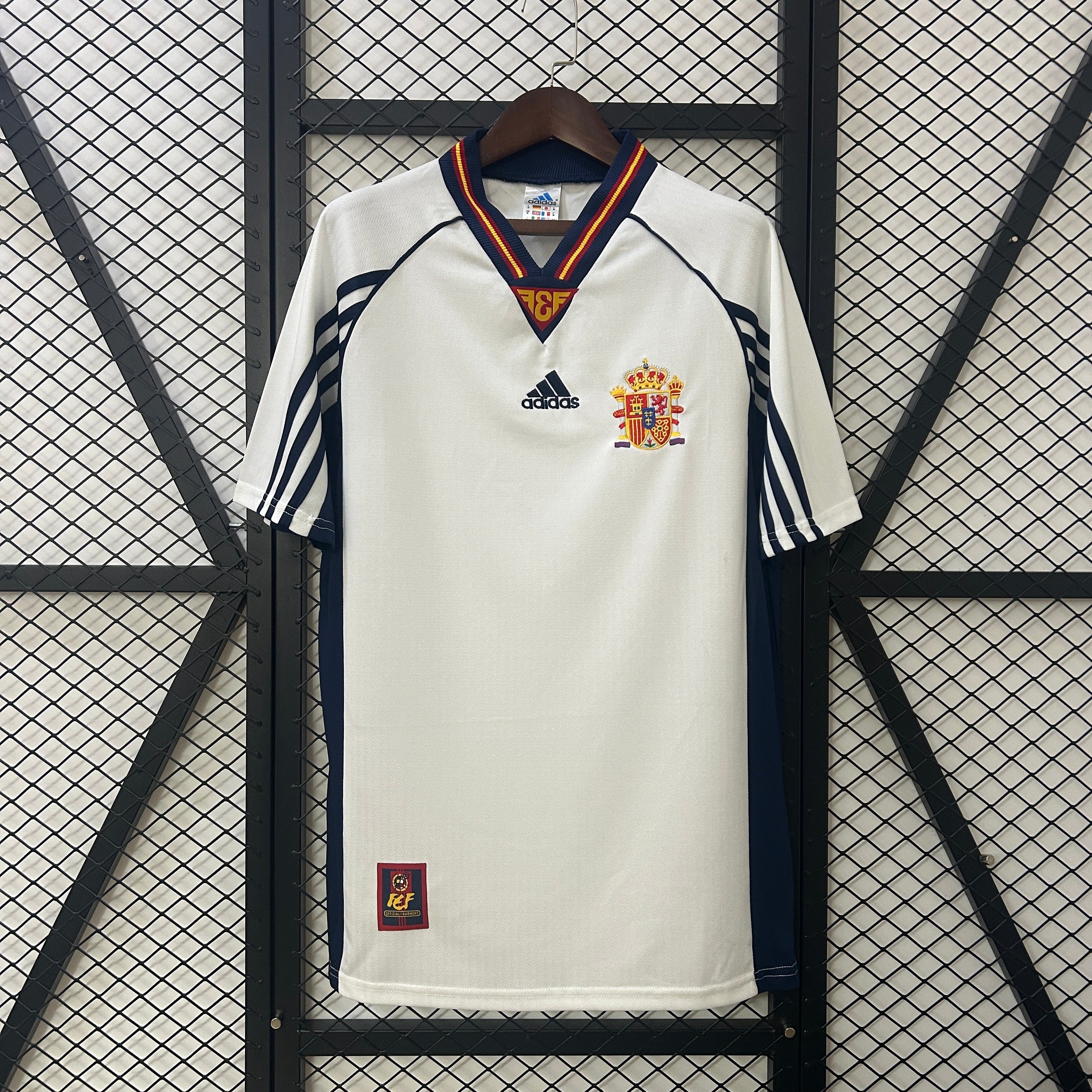 1990s Spain Retro Football Shirt | White Navy Home