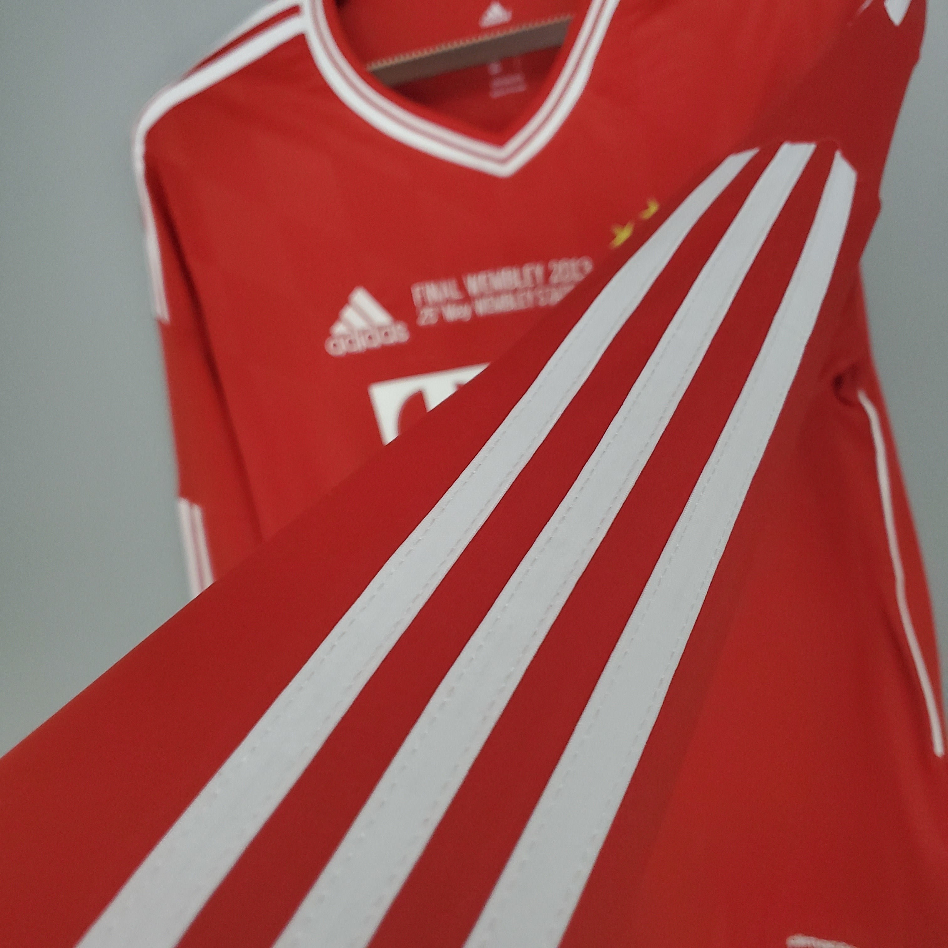 2010s Bayern Munchen Retro Football Shirt | Red White Home