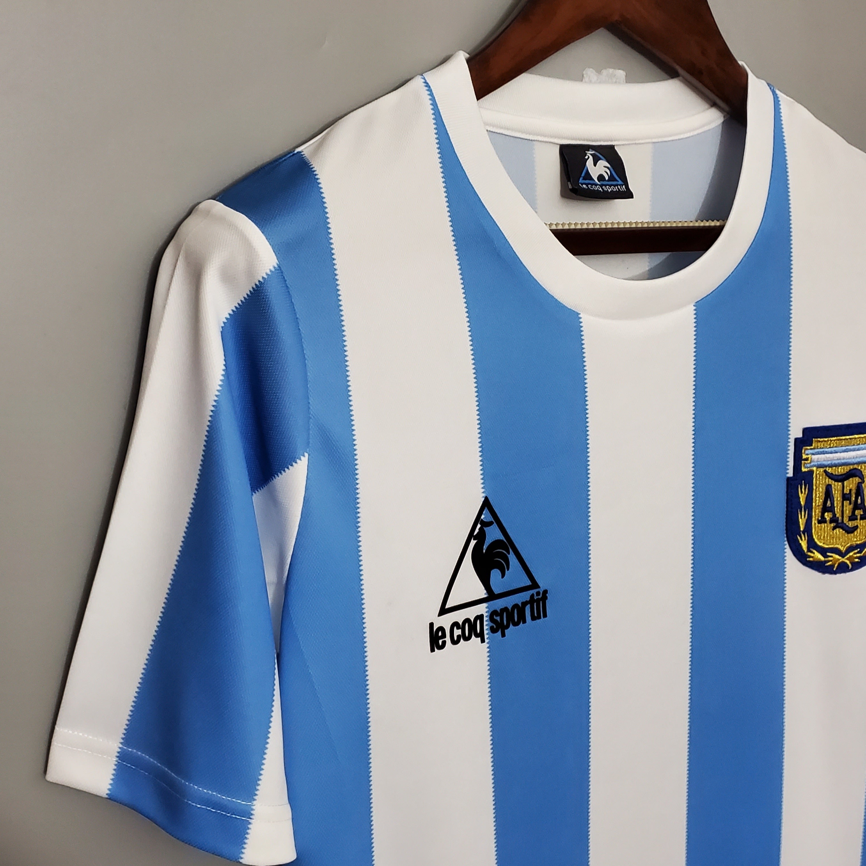 1990s Argentina Retro Football Shirt | Sky Blue White Home