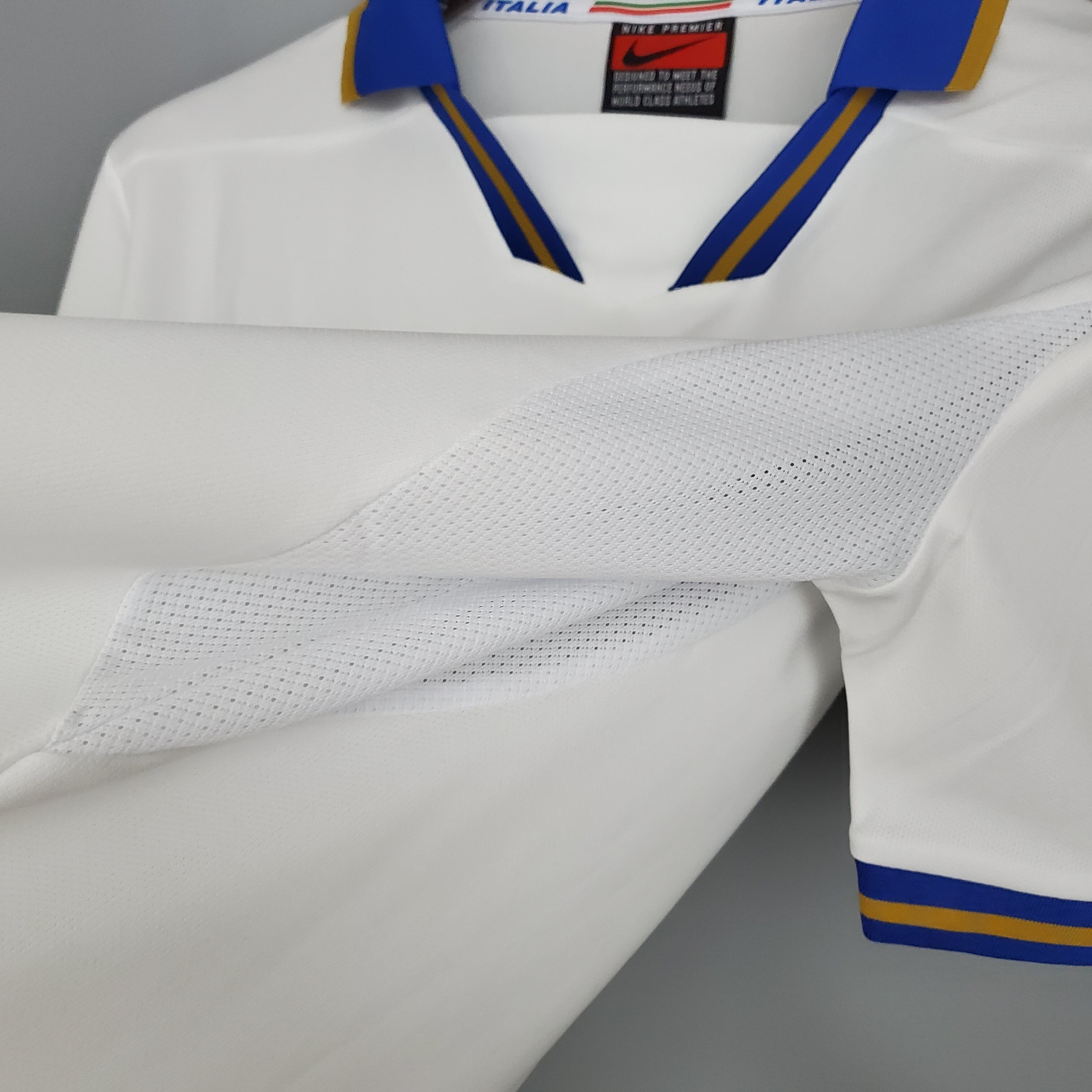 1990s Italy Retro Football Shirt | White Blue Home
