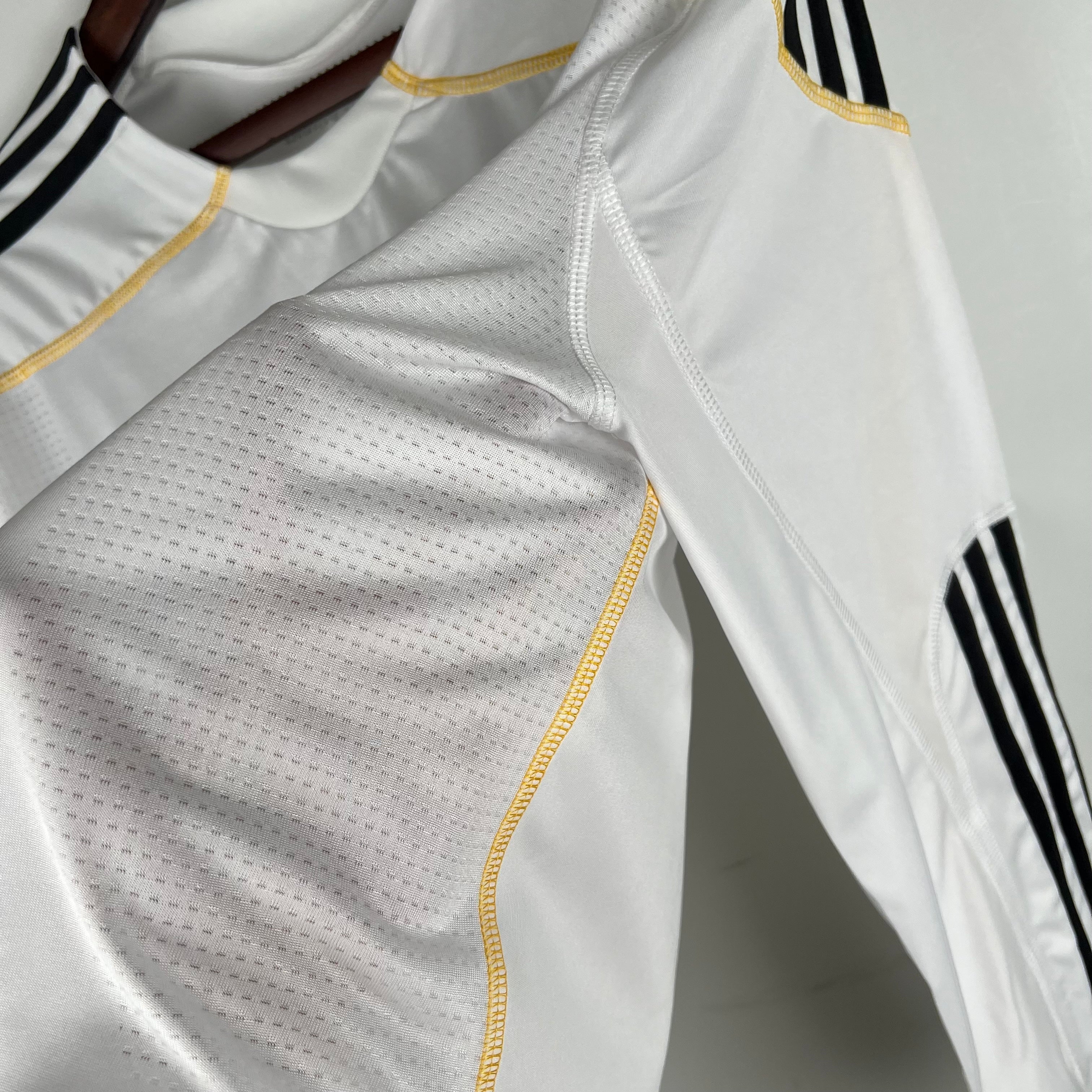 2000s Real Madrid Retro Football Shirt | White Black Home