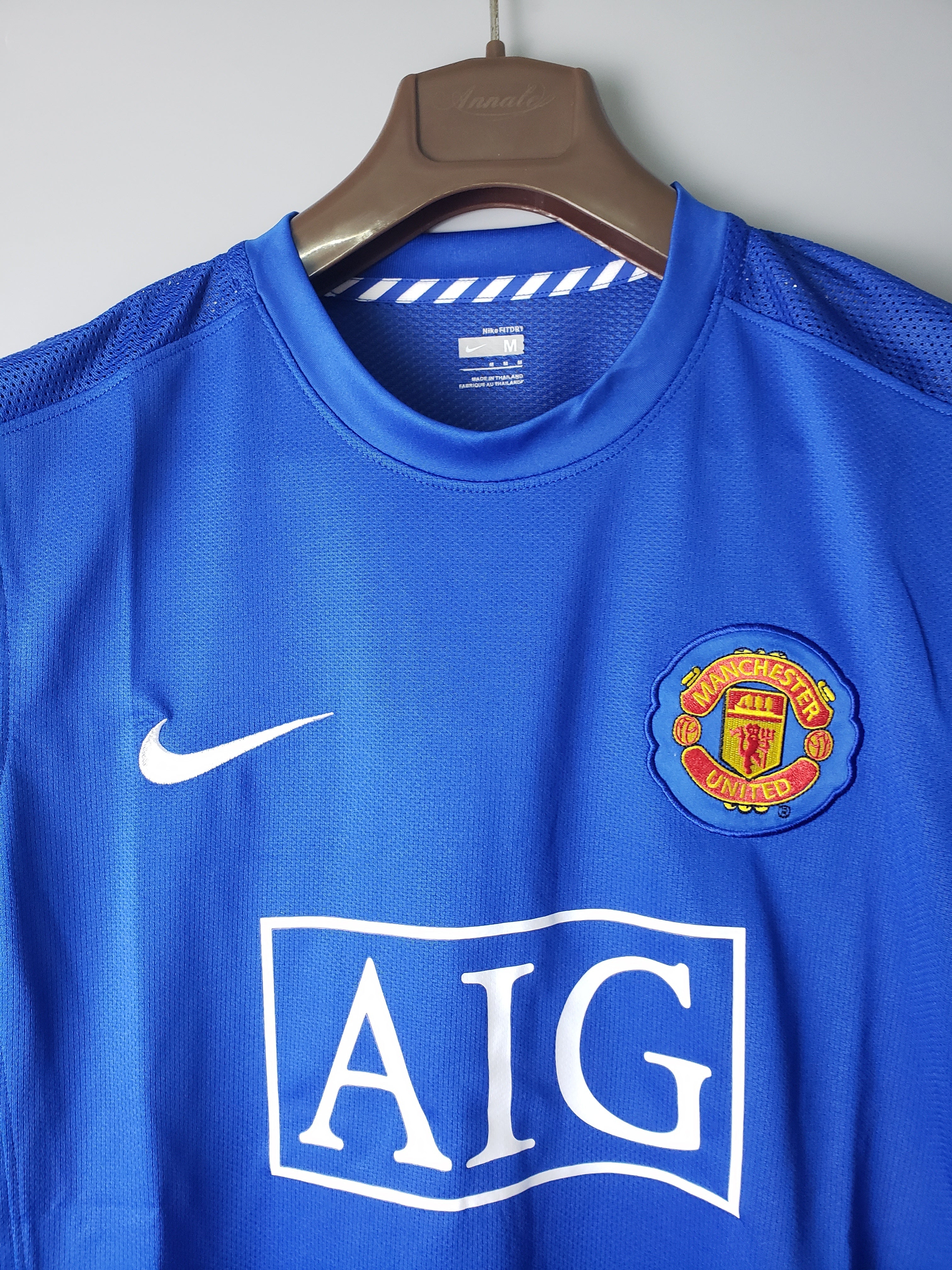 2000s Manchester United Retro Football Shirt | Blue White Home