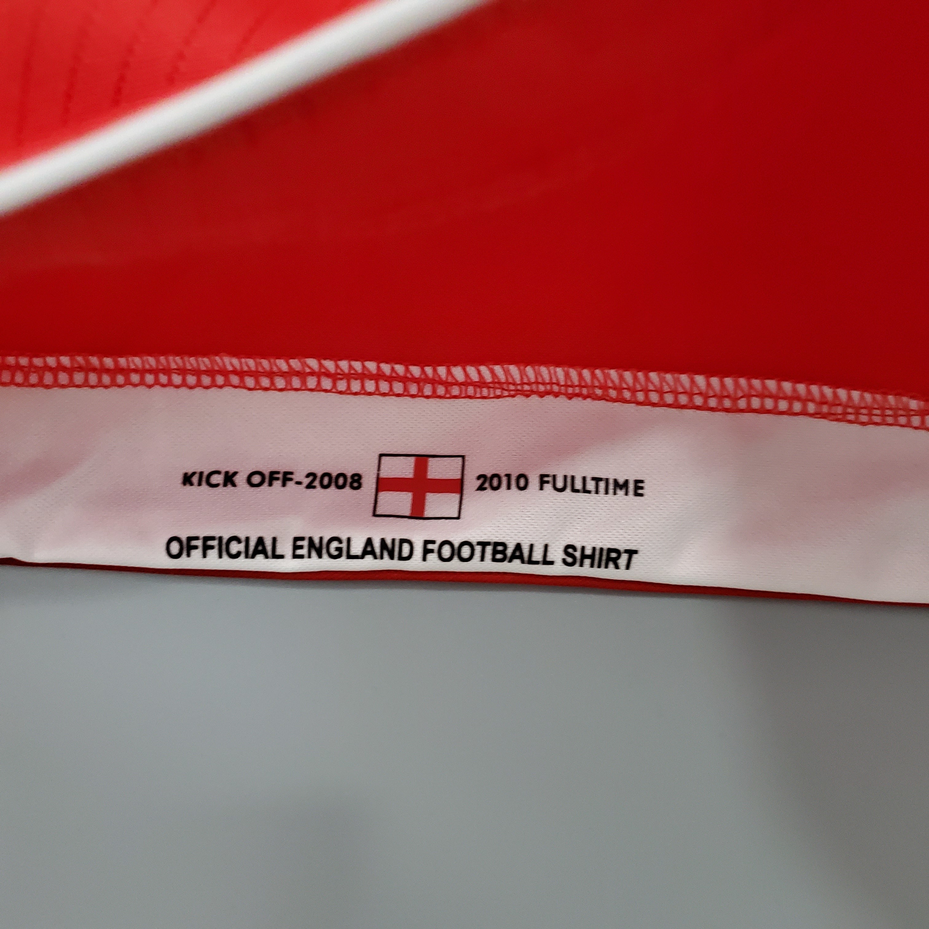 2000s England Retro Football Shirt | Red Navy Home