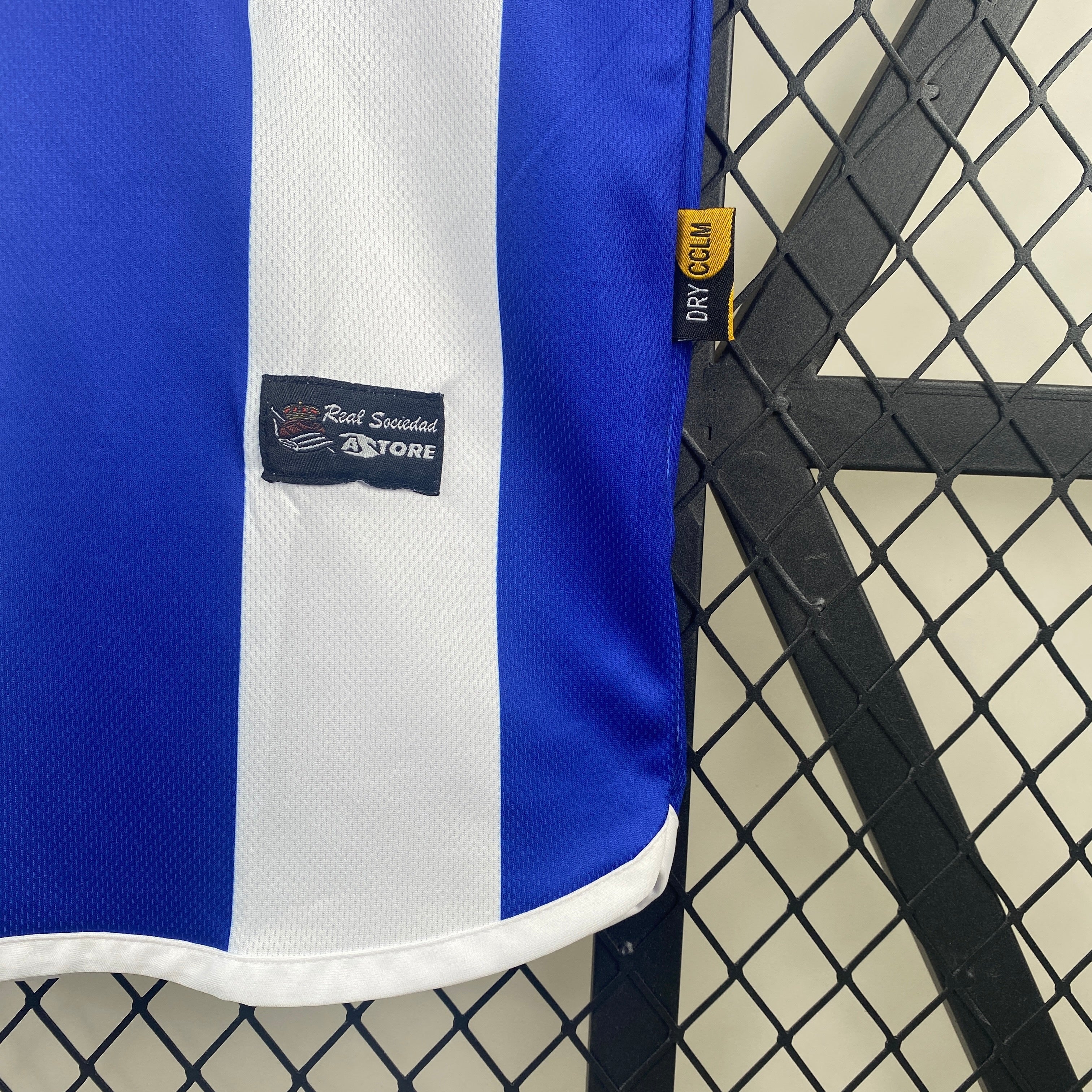 1990s Real Sociedad Retro Football Shirt | Blue White Home