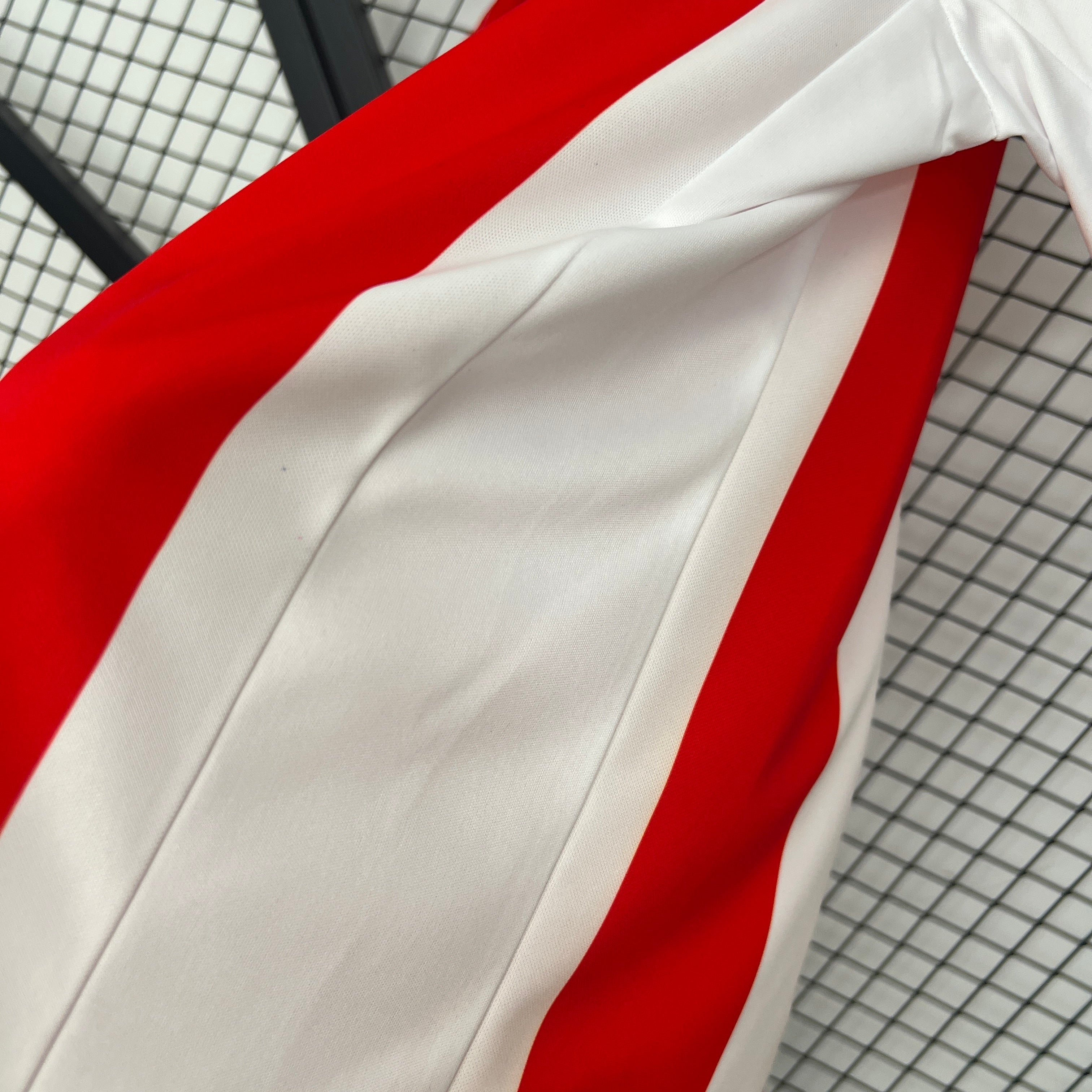 1970s Atletico Madrid Retro Football Shirt | Red White Home