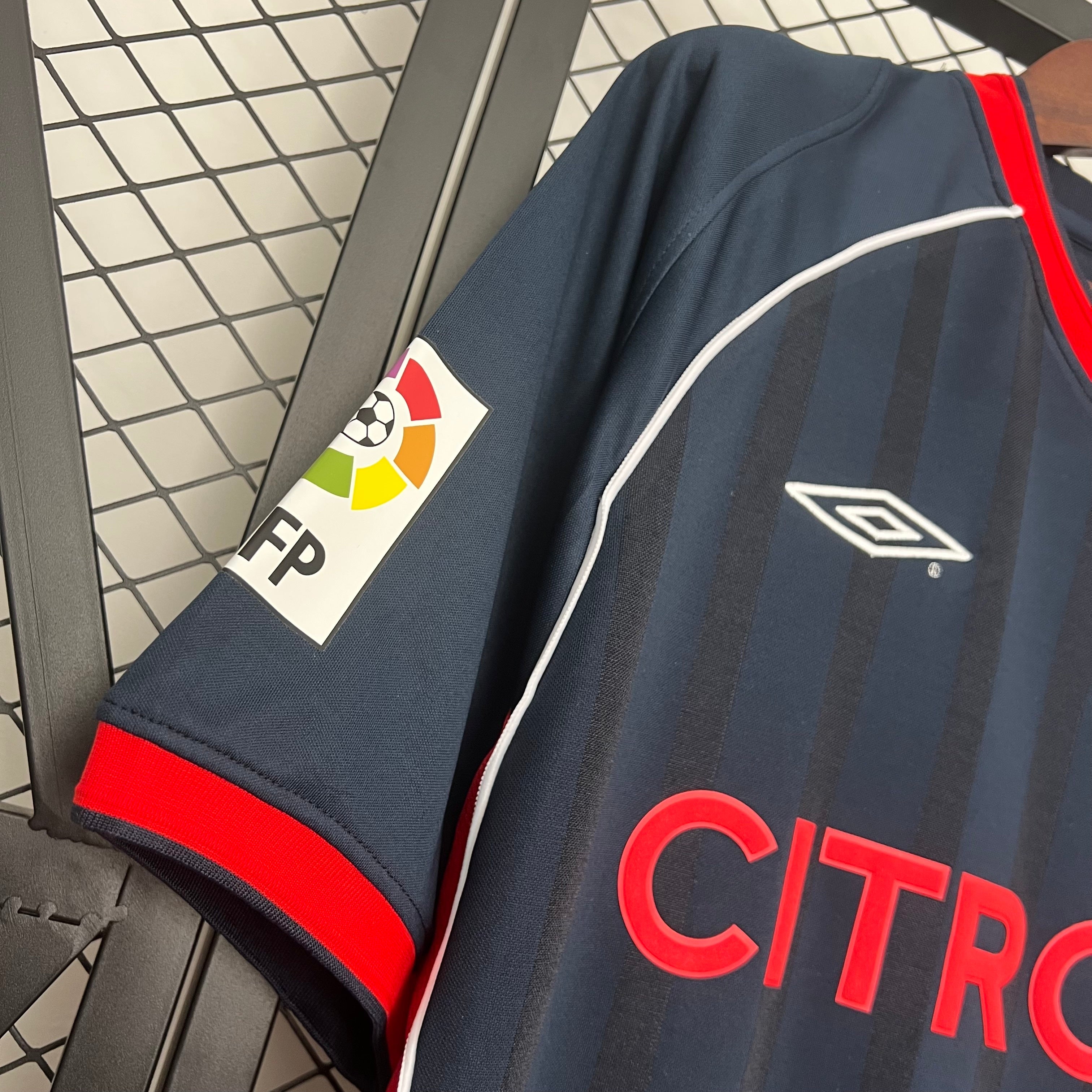 2000s Celta Vigo Retro Football Shirt | Navy Red Home