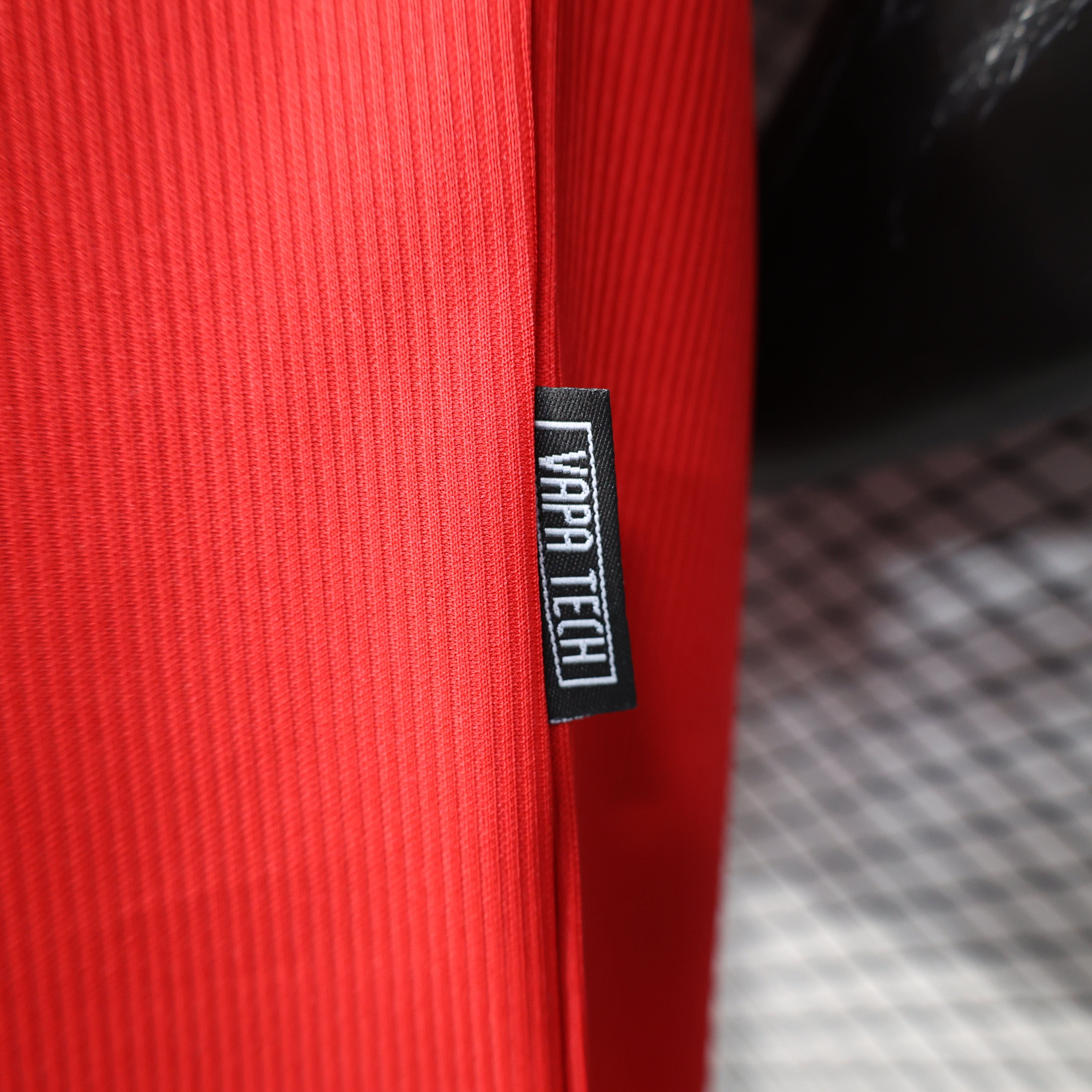 1990s Manchester United Retro Football Shirt | Red Black Home