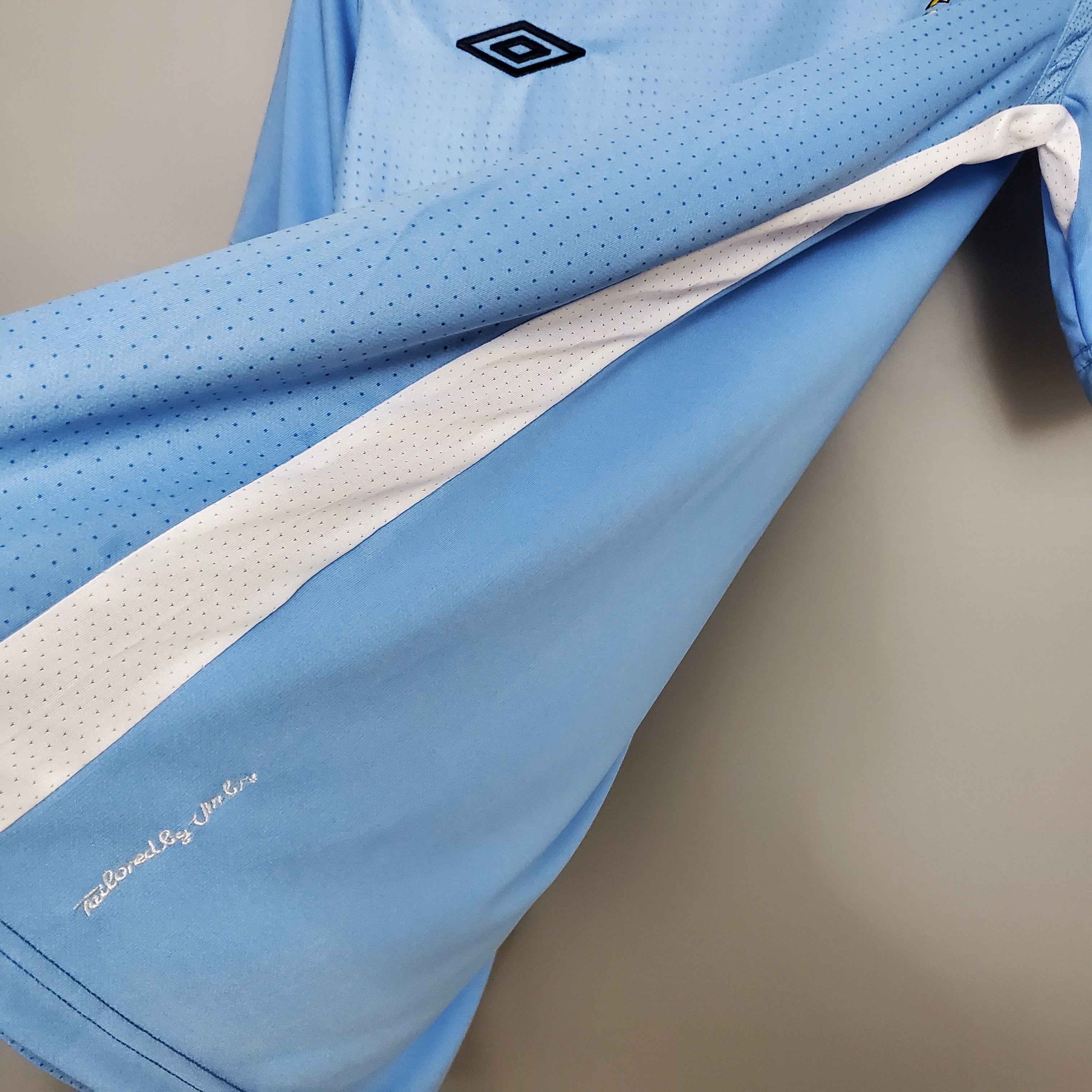 2000s Manchester City Retro Football Shirt | Sky Blue White Home