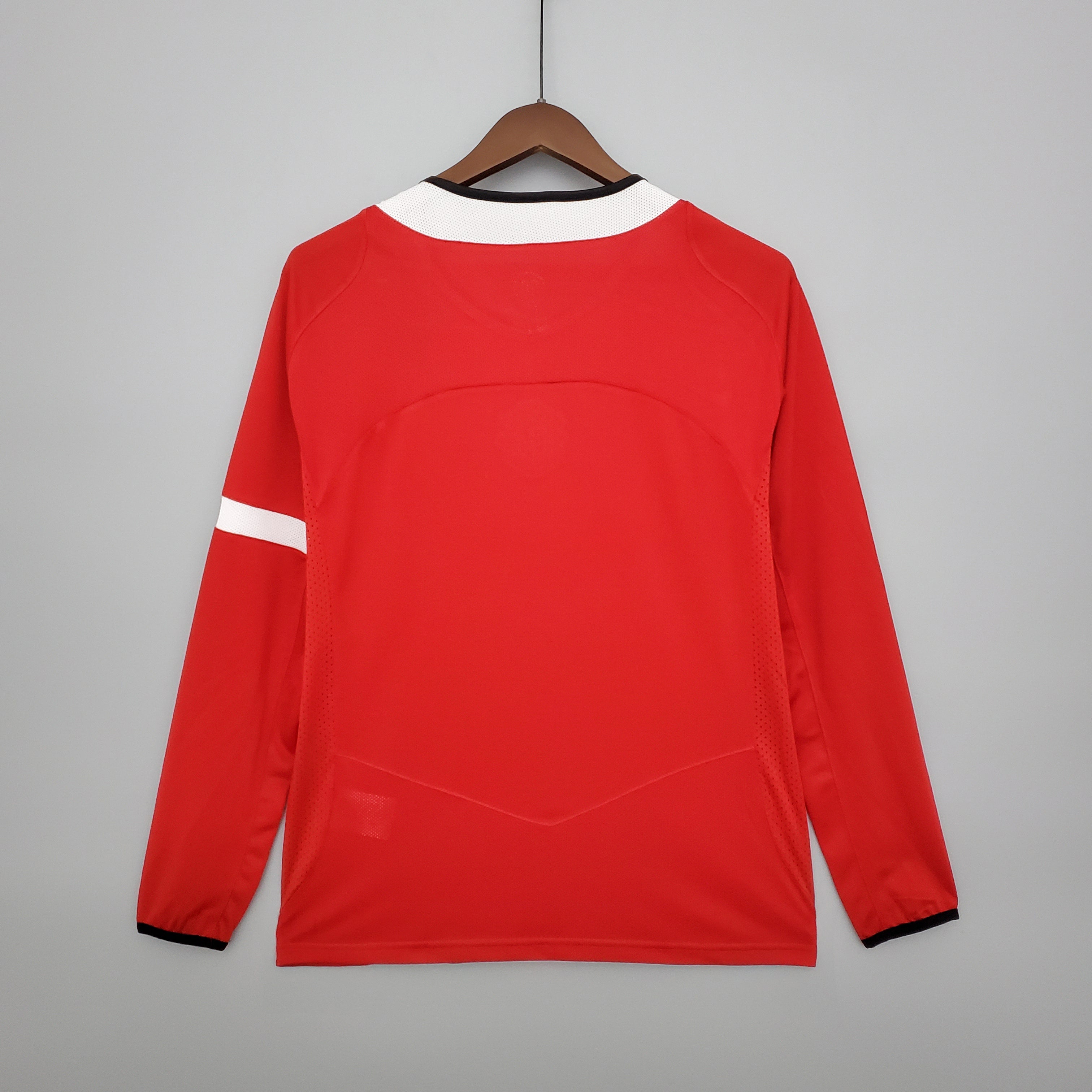 2000s Manchester United Retro Football Shirt | Red White Home