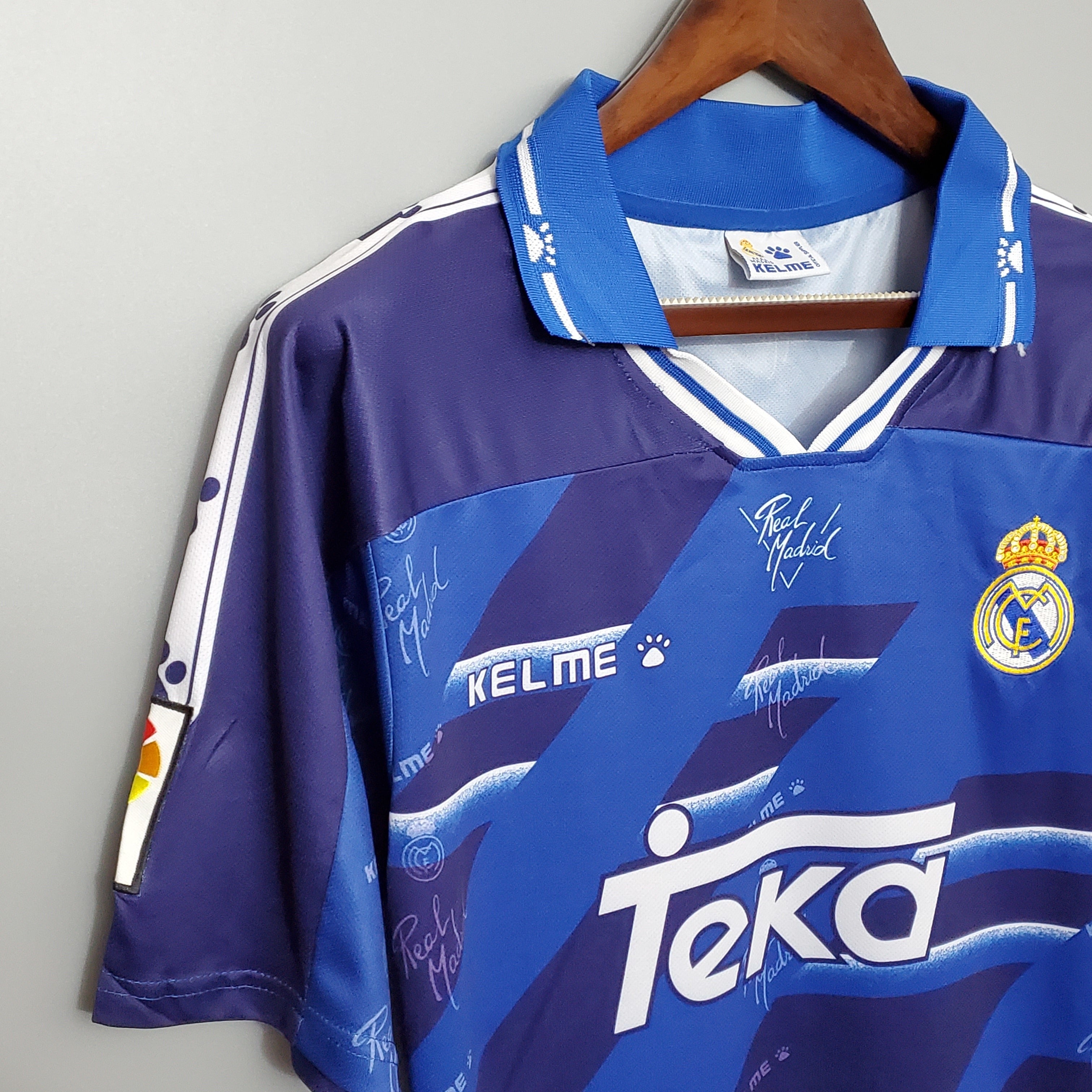 1990s Real Madrid Retro Football Shirt | Blue Navy Home