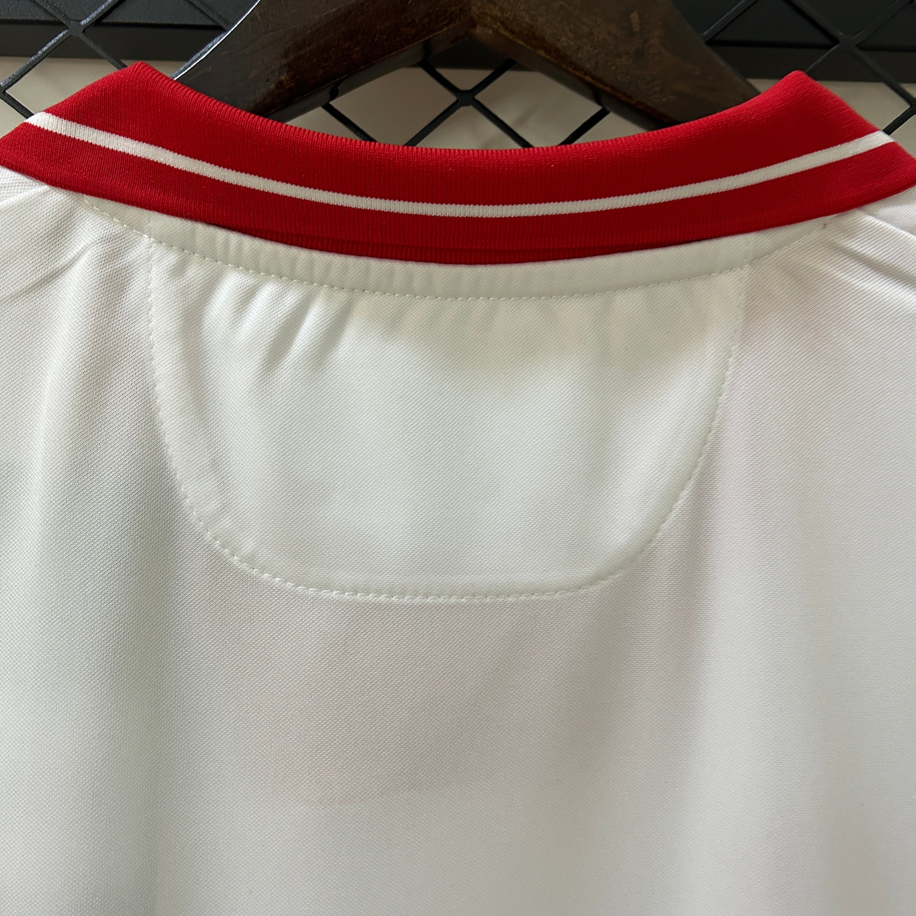 1990s Sevilla Retro Football Shirt | White Red Home