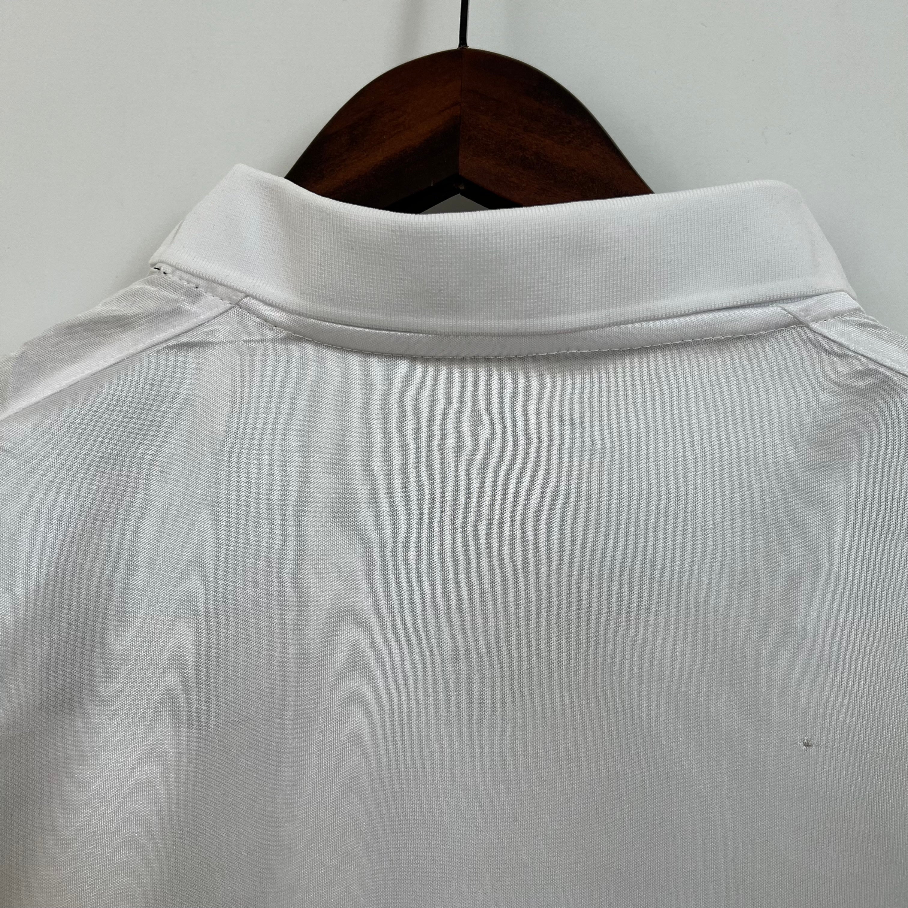 2000s Valencia Retro Football Shirt | White Black Home