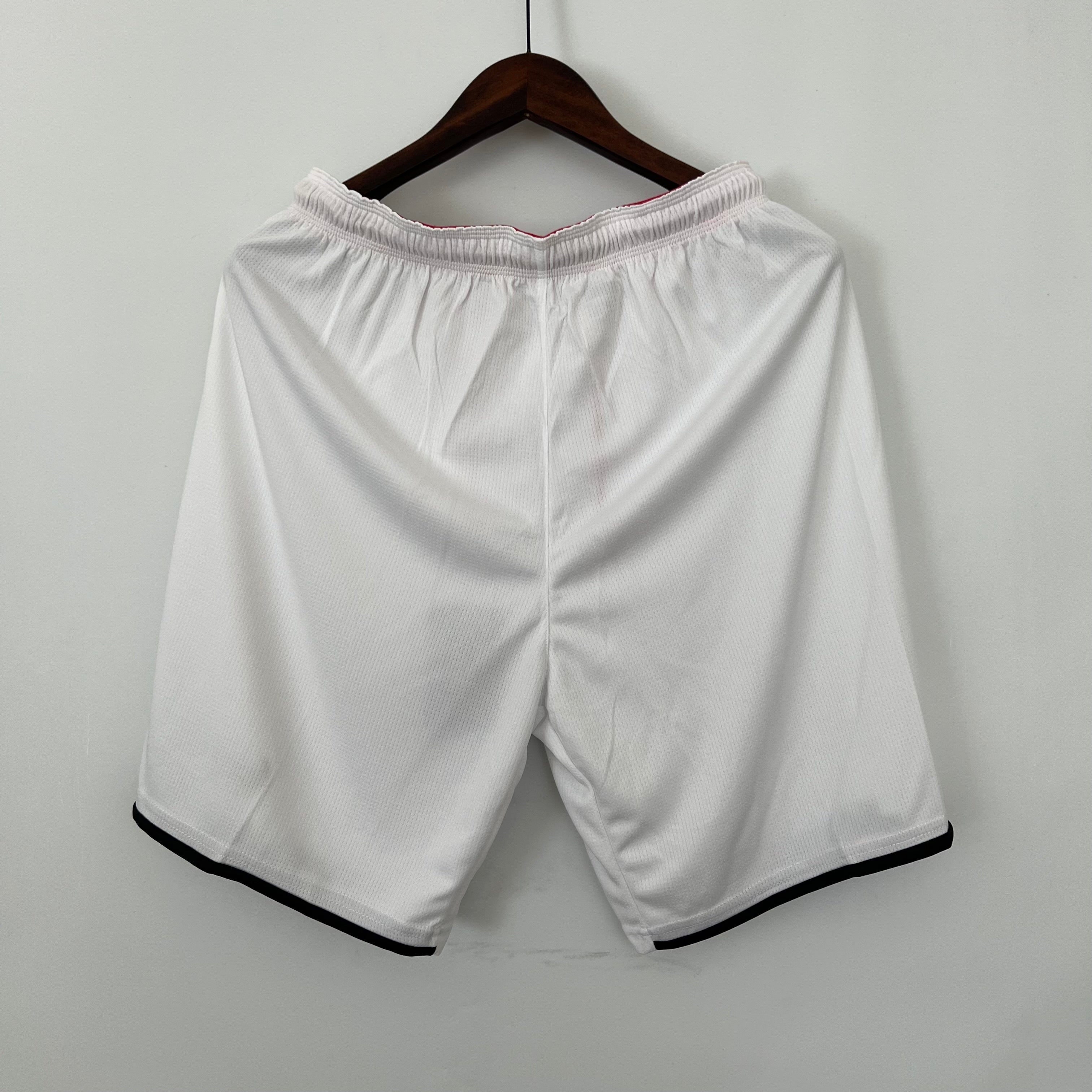 2000s Manchester United Retro Football Shorts | White Black Home
