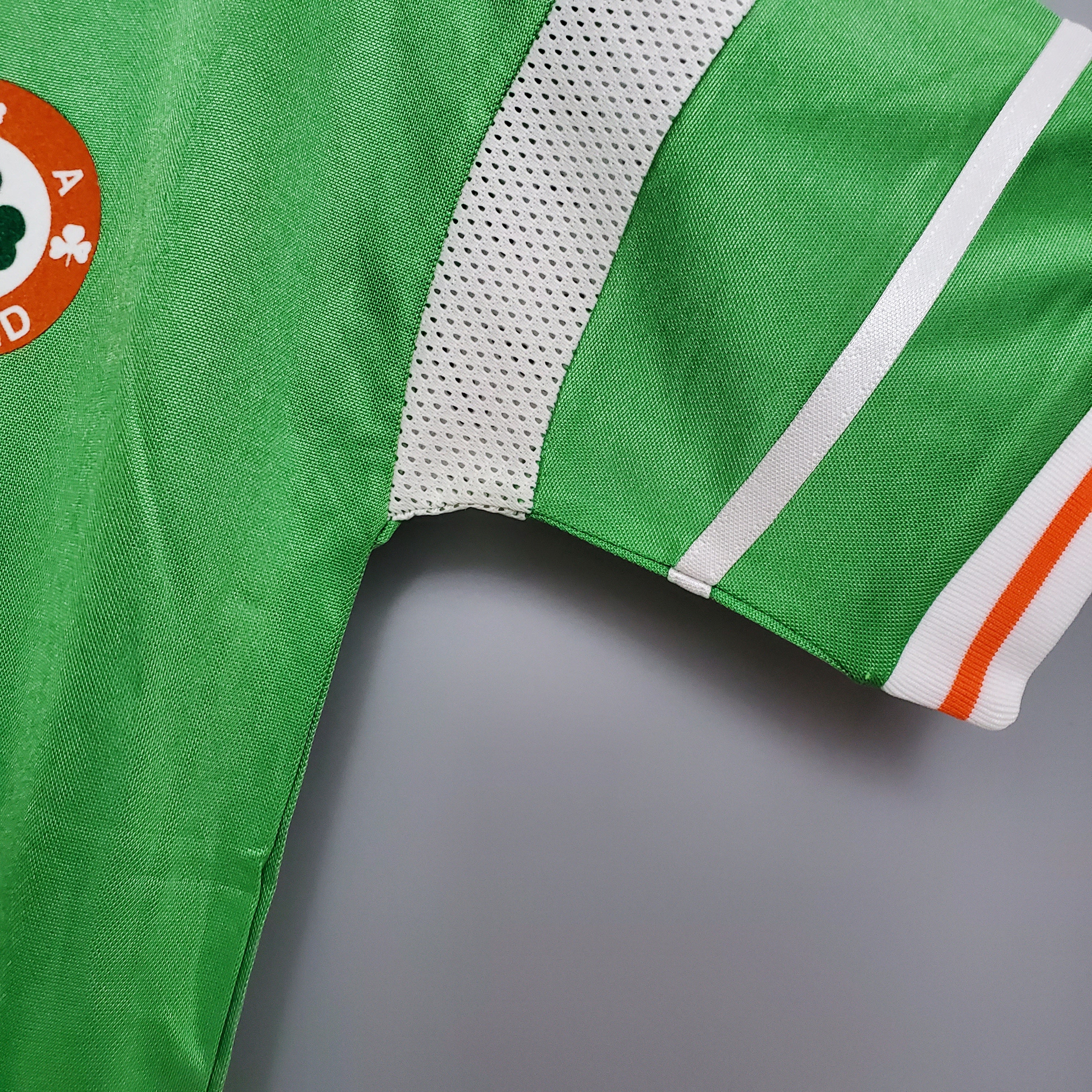 1980s Ireland Retro Football Shirt | Green White Home