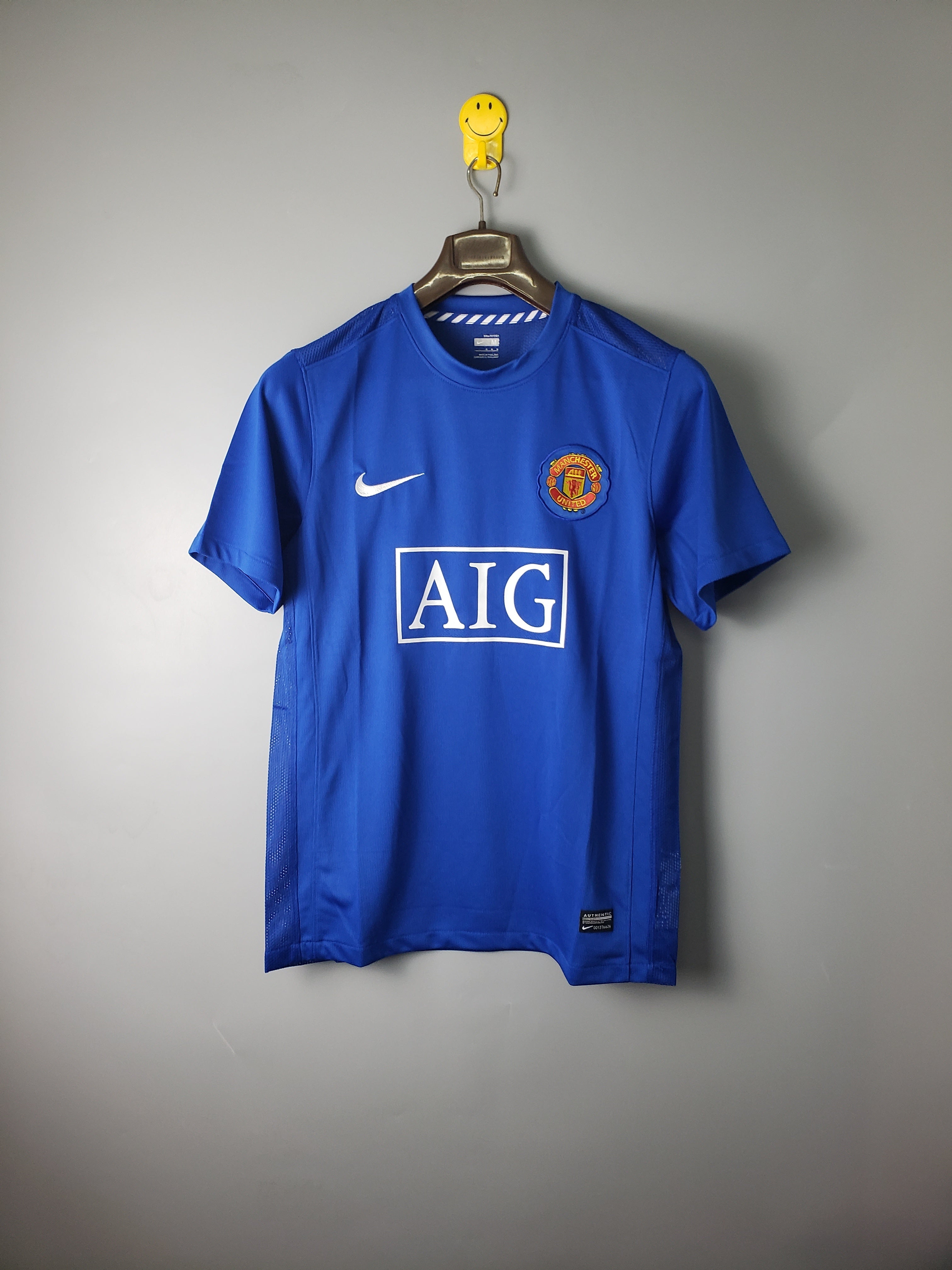 2000s Manchester United Retro Football Shirt | Blue White Home