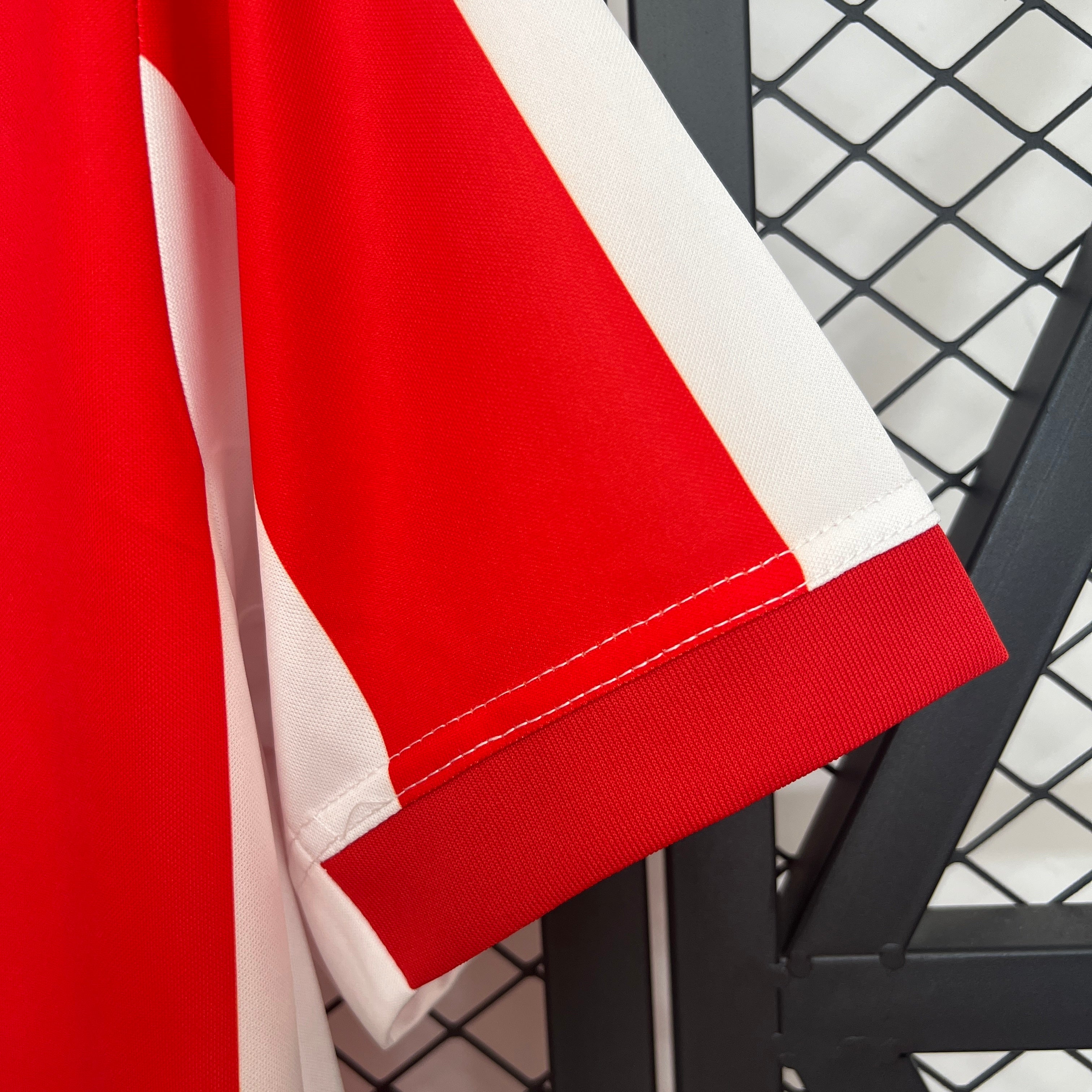 1970s Atletico Madrid Retro Football Shirt | Red White Home