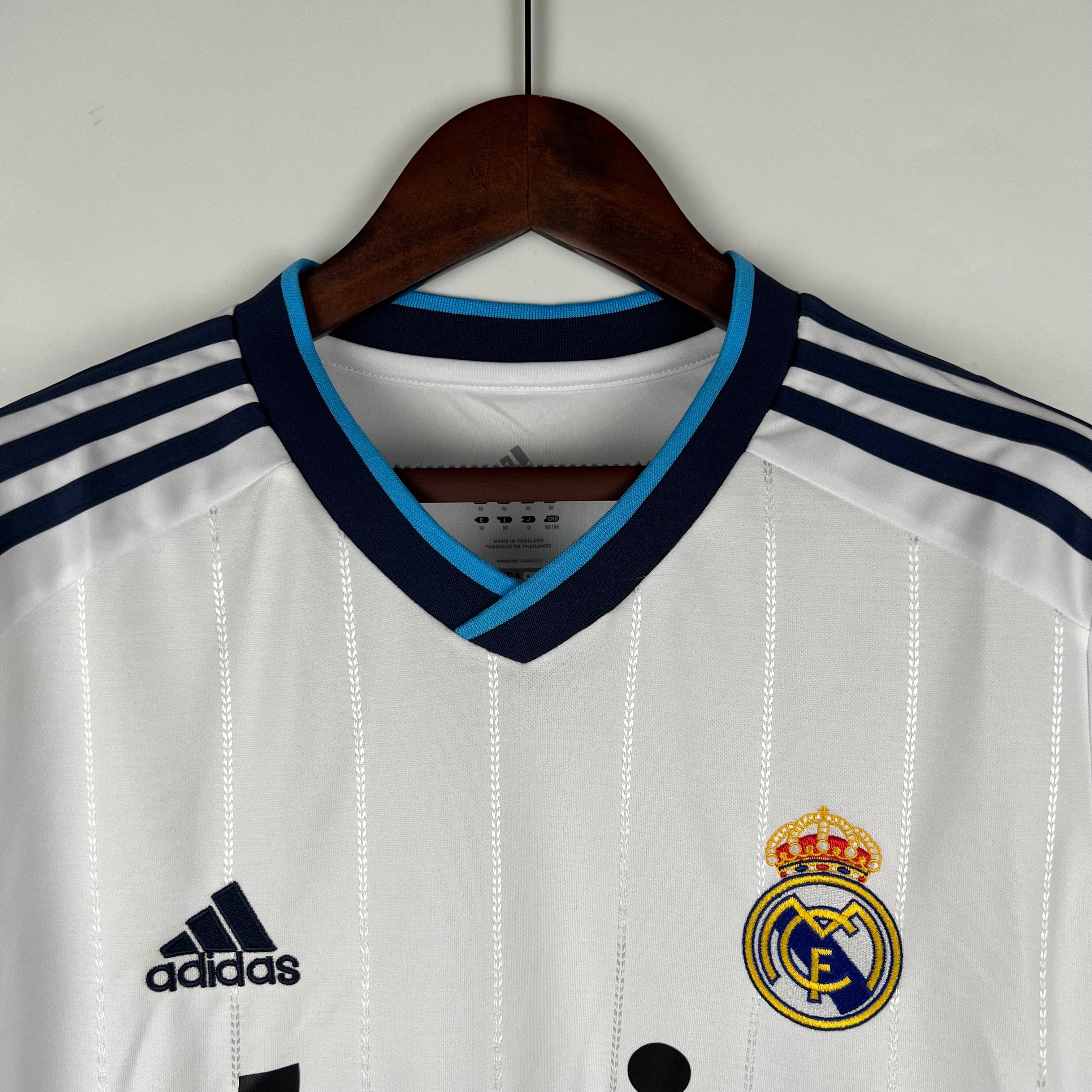 2000s Real Madrid Retro Football Shirt | White Navy Home