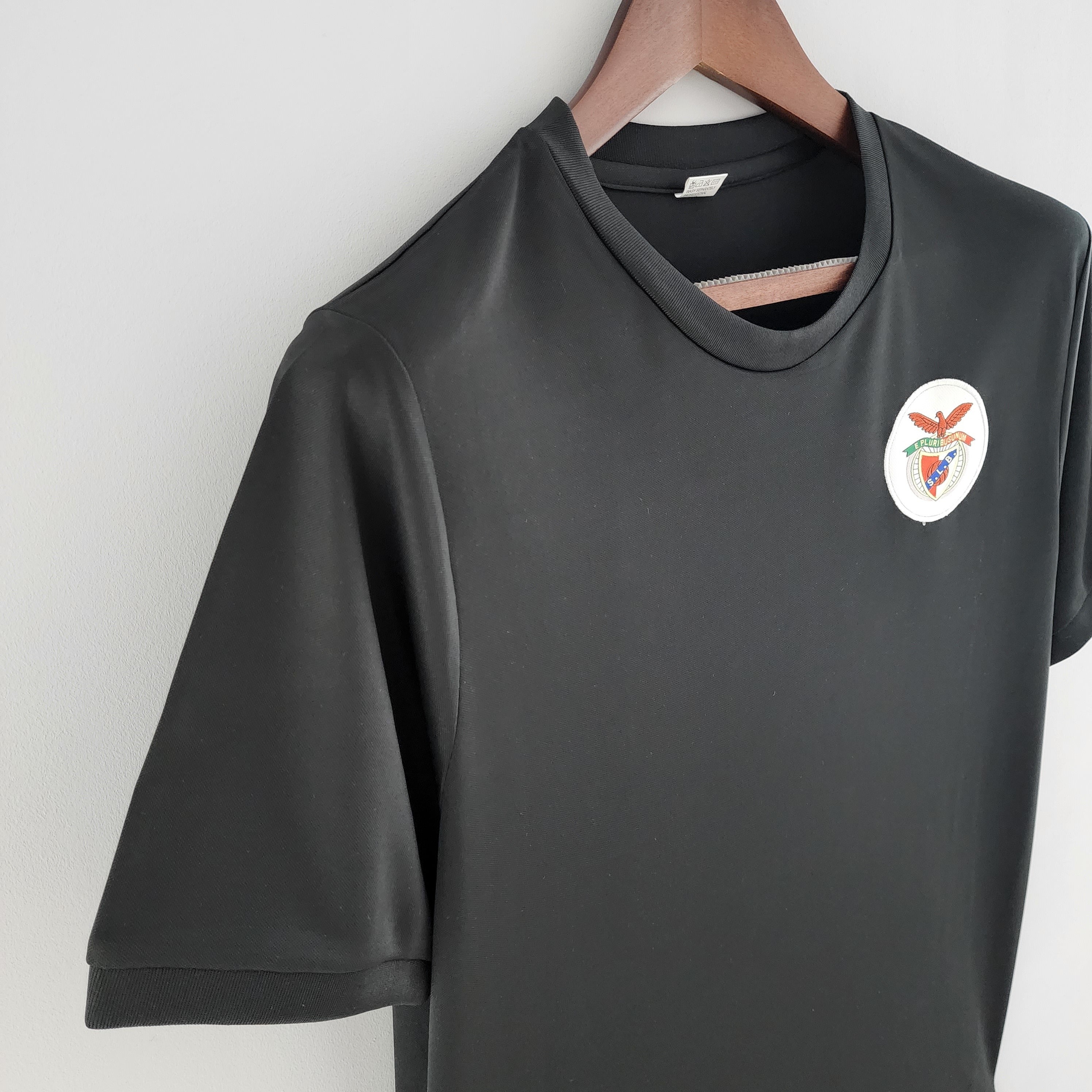 1990s Benfica Retro Football Shirt | Black White Home