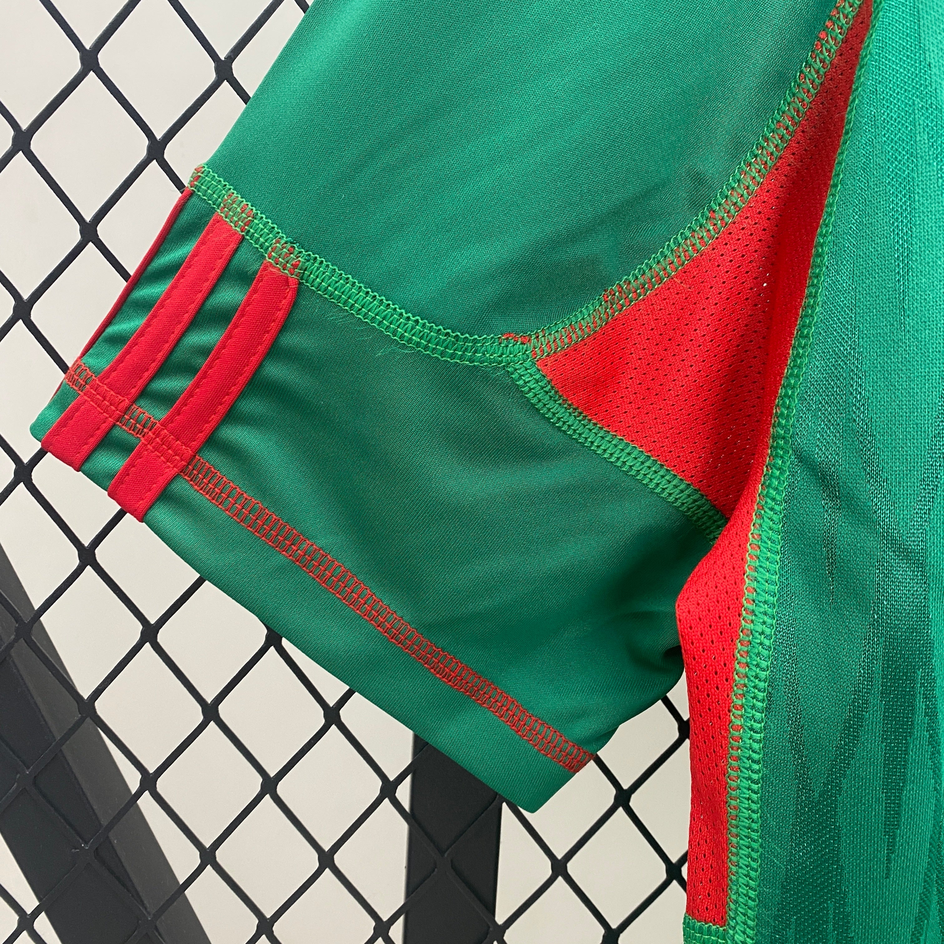 2000s Mexico Retro Football Shirt | Green Red Home