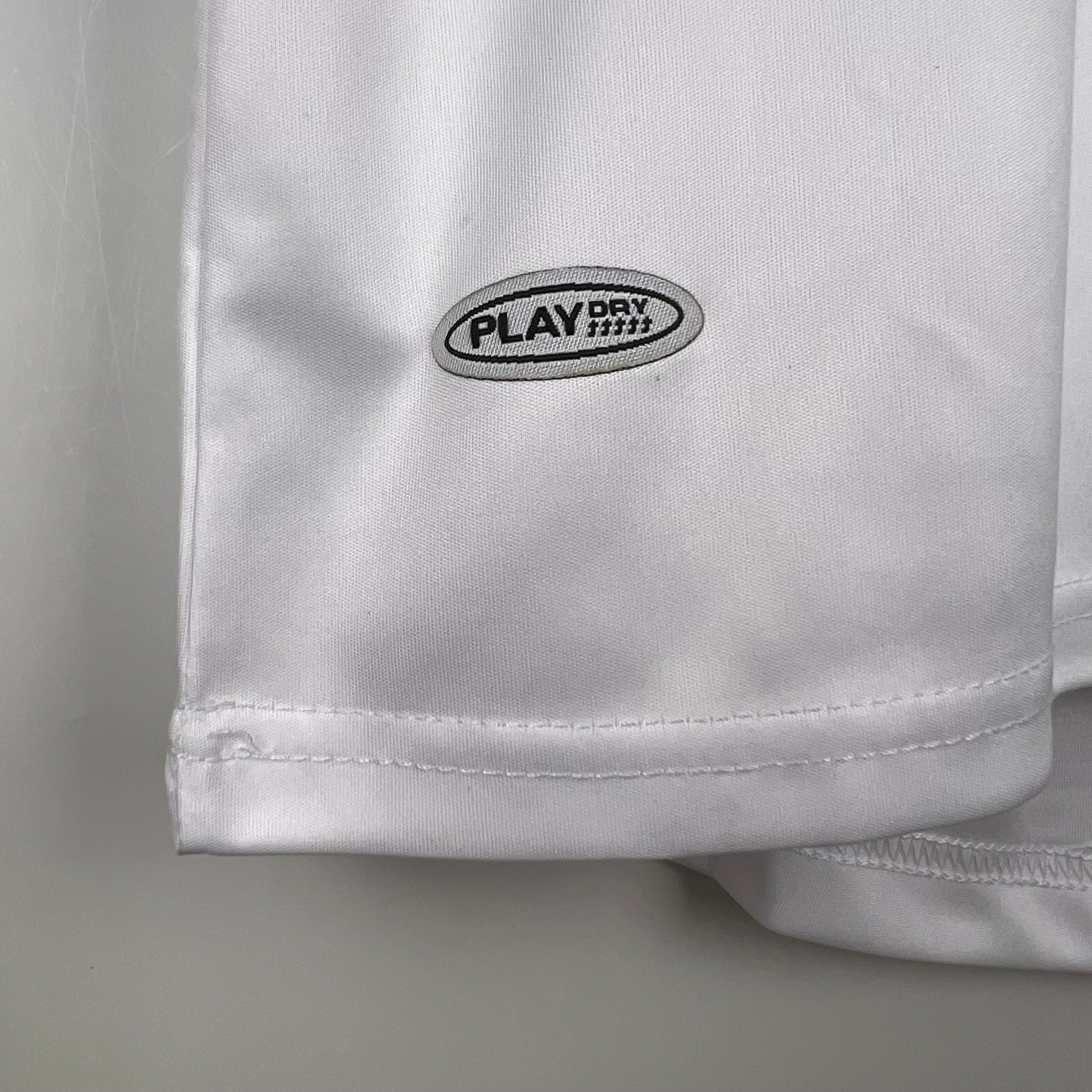 2000s Sao Paulo Retro Football Shirt | White Red Third