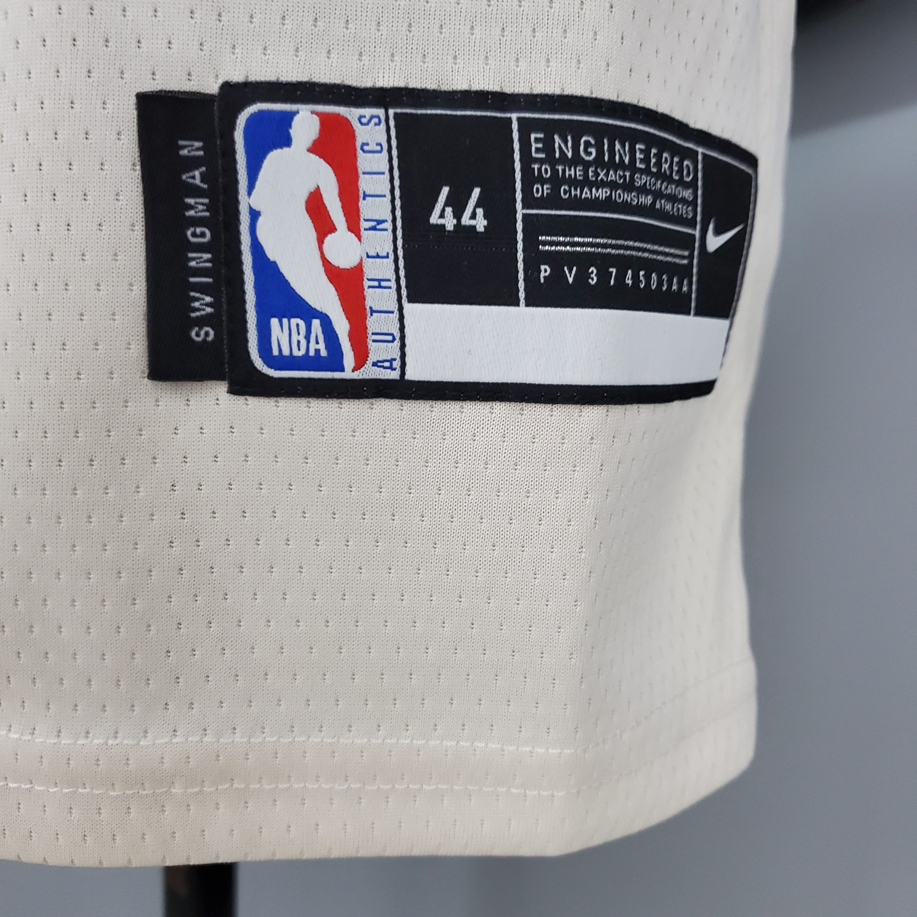 2023 Milwaukee Bucks Middleton #22 Swingman Edition Jersey