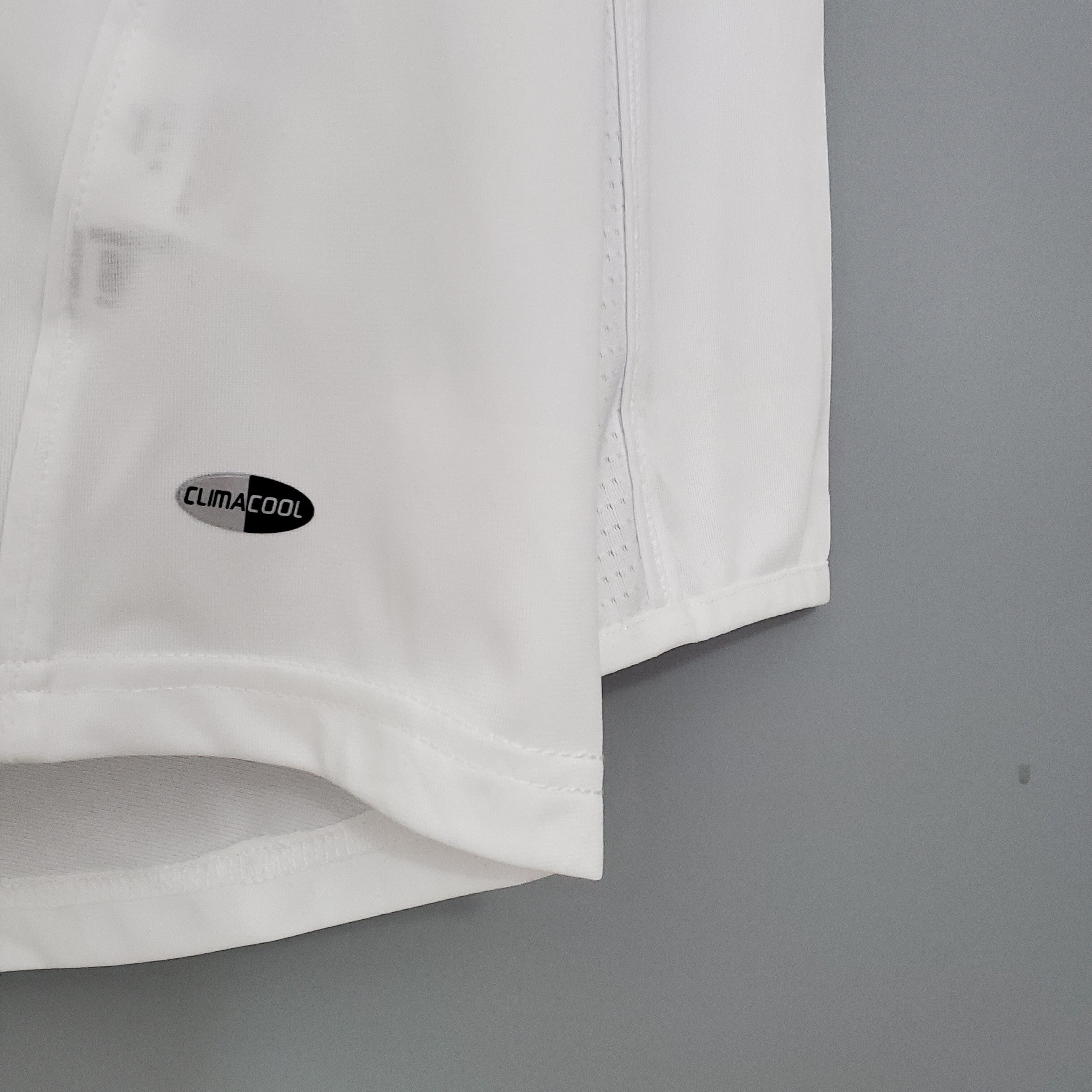 2000s Real Madrid Retro Football Shirt | White Black Home