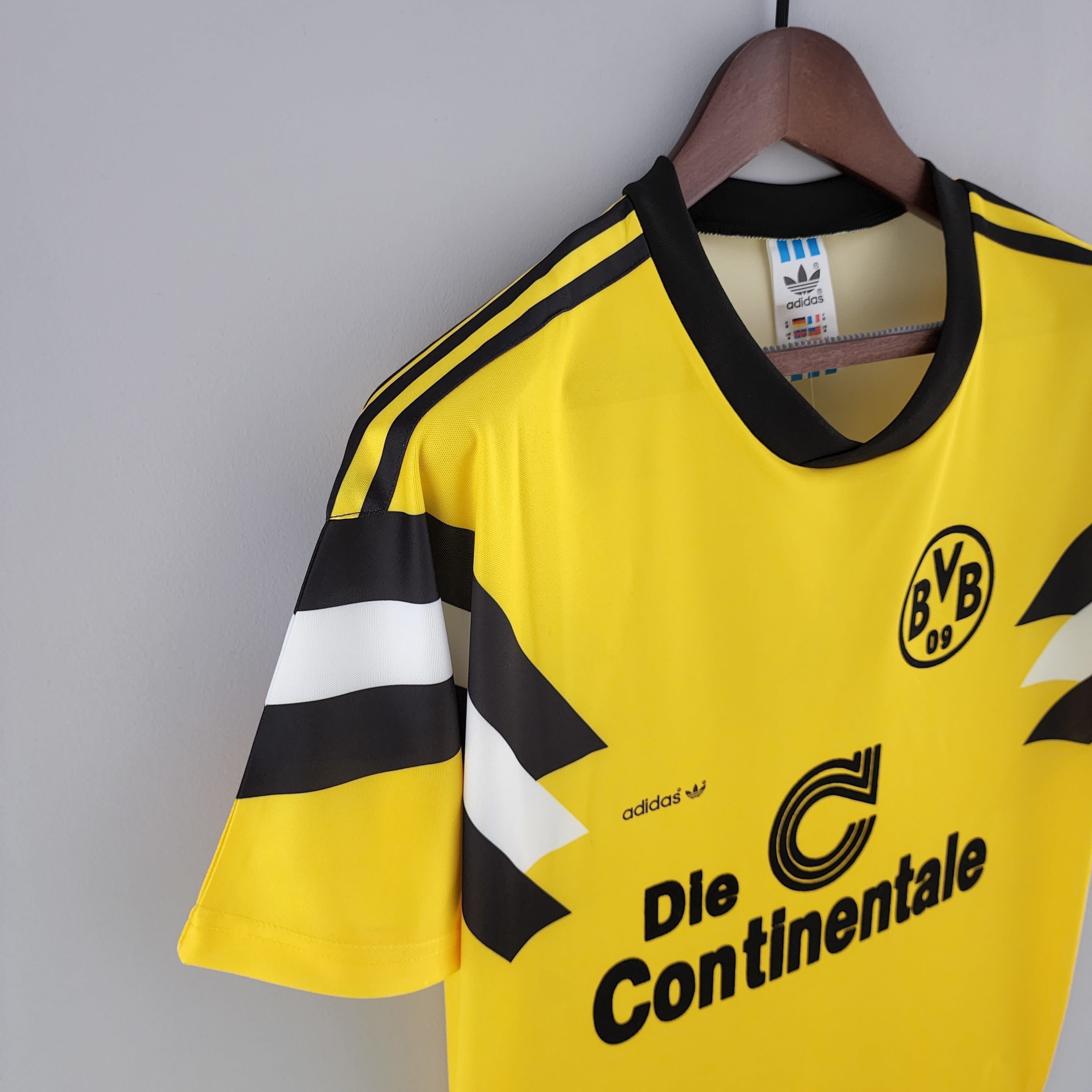 1990s Borussia Dortmund Retro Football Shirt | Yellow Black Home