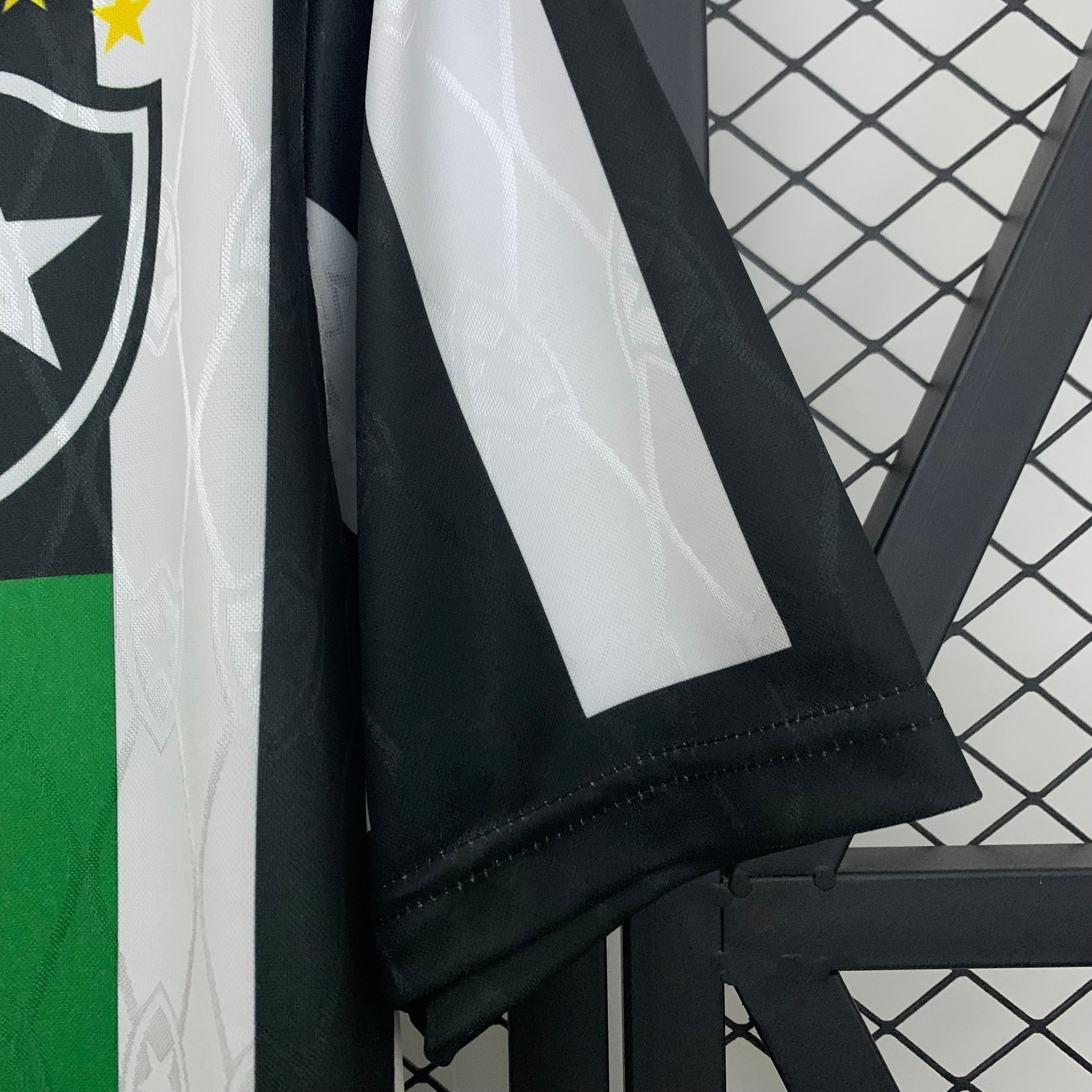 1990s Botafogo Retro Football Shirt | Black White Home