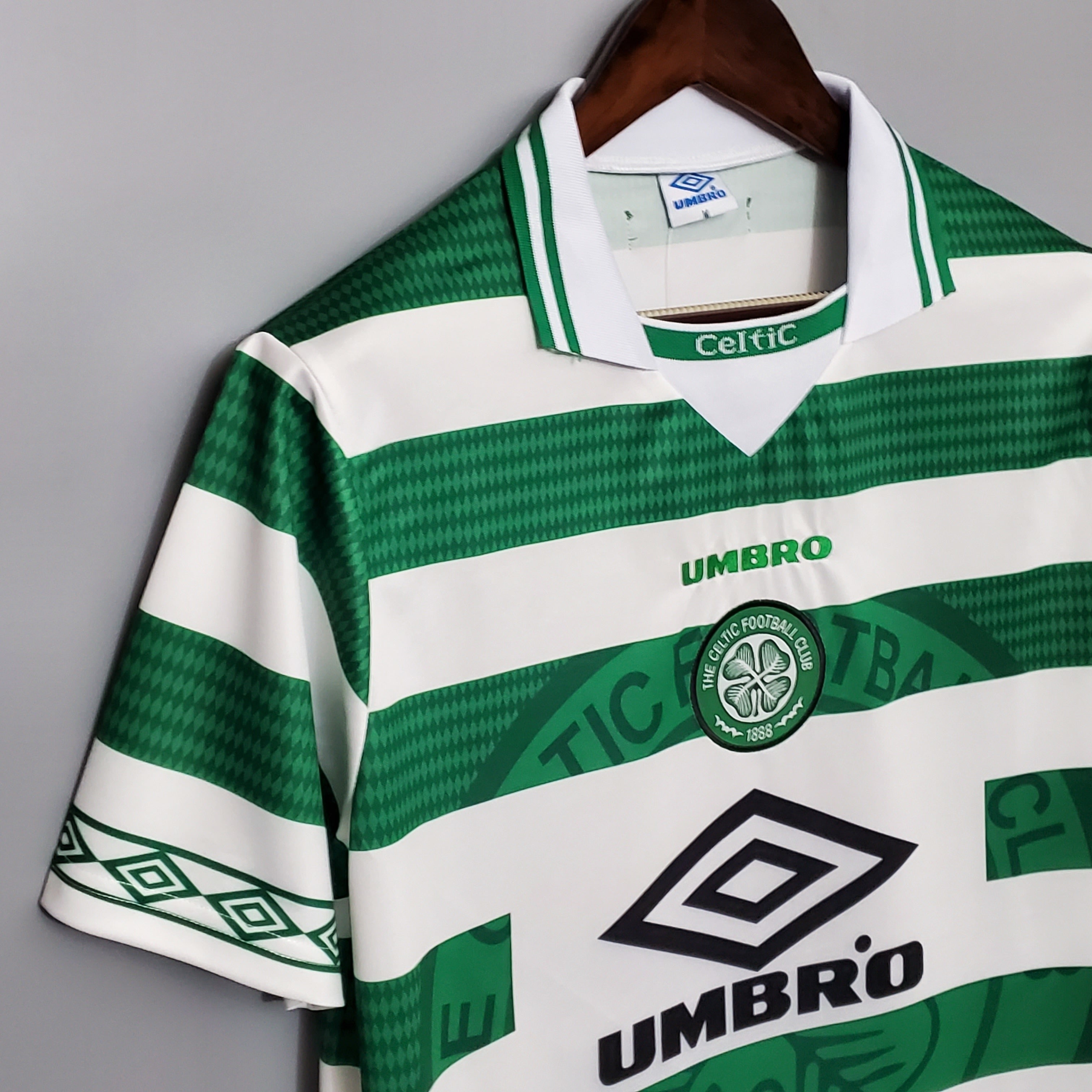 1980s Celtic Retro Football Shirt | Green White Home