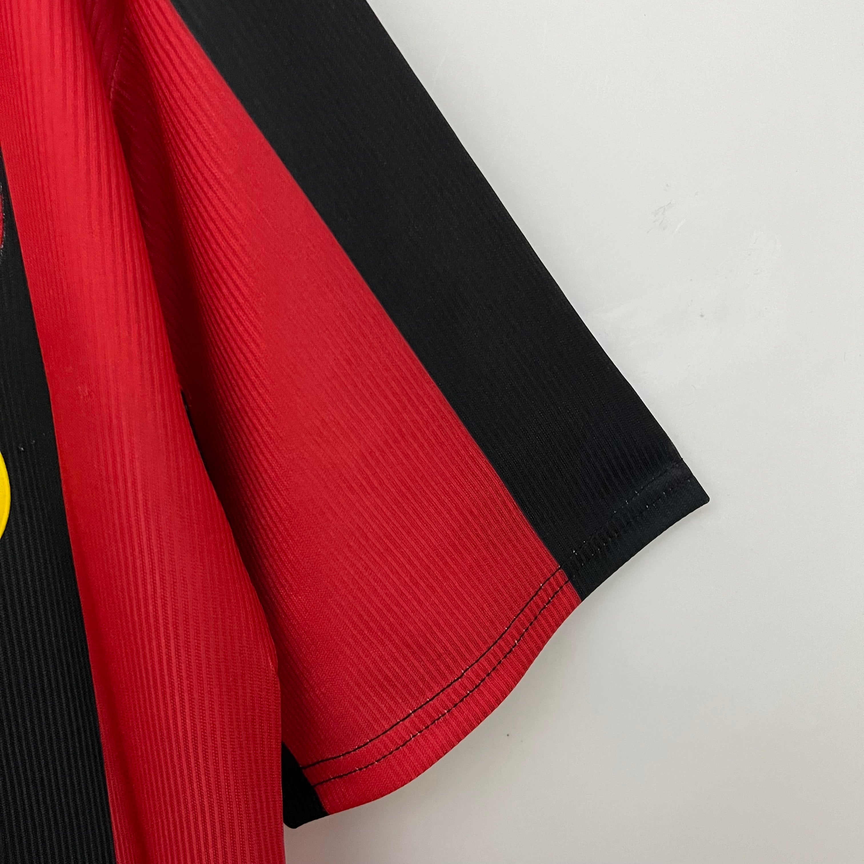 1990s Eintracht Frankfurt Retro Football Shirt | Red Black Home
