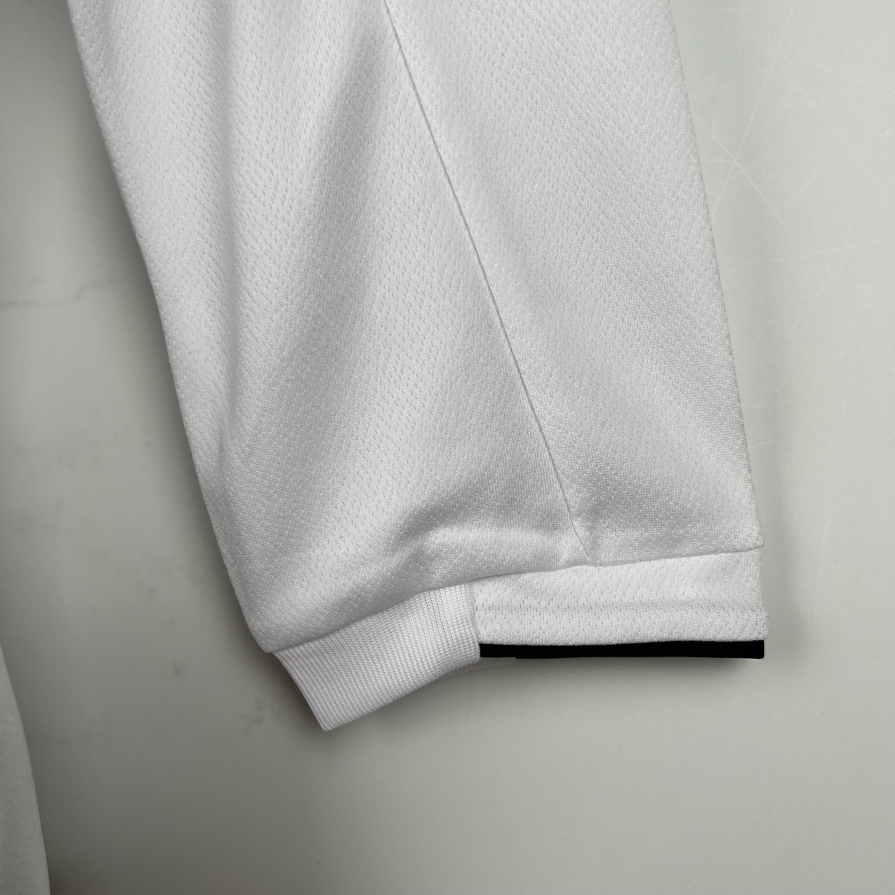 2000s England Retro Football Shirt | White Red Home