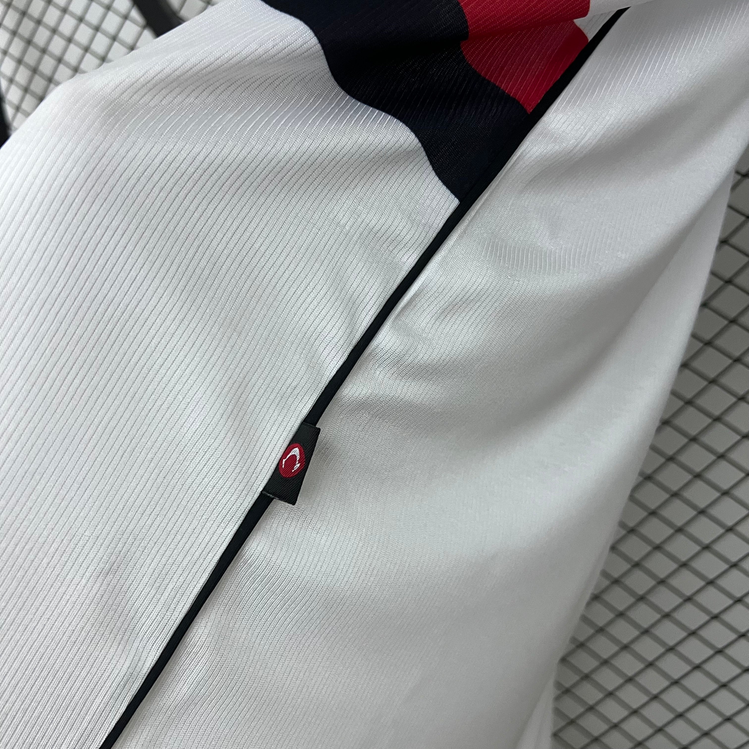 2000s Real Mallorca Retro Football Shirt | White Red Home
