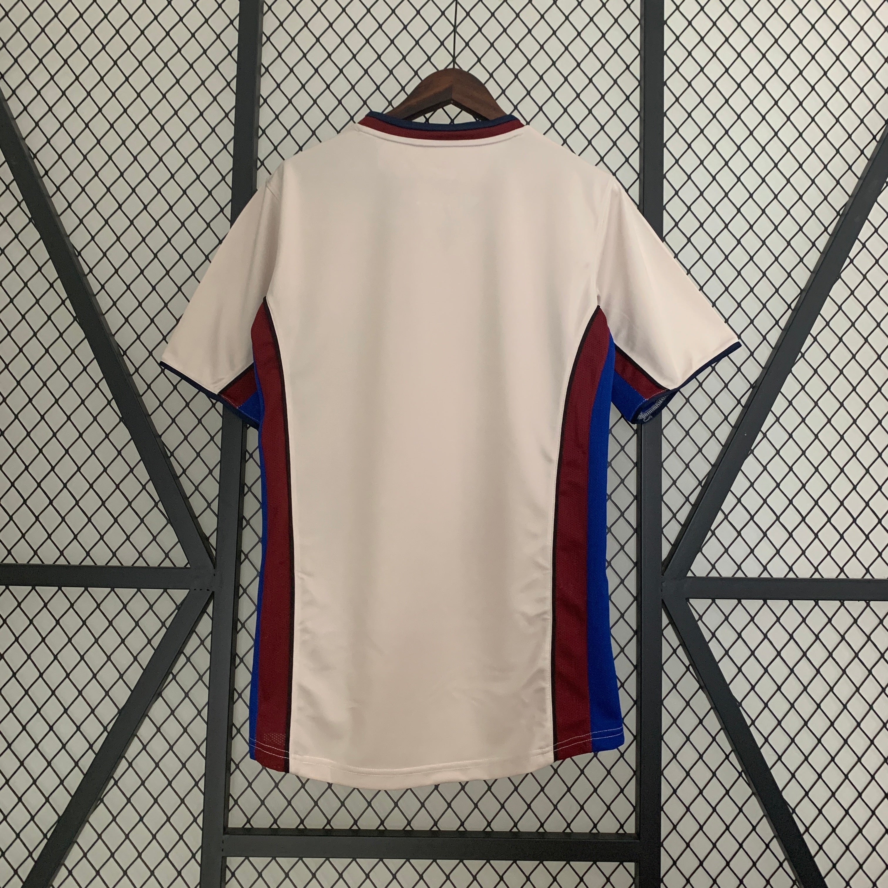 2000s Barcelona Retro Football Shirt | White Maroon Home